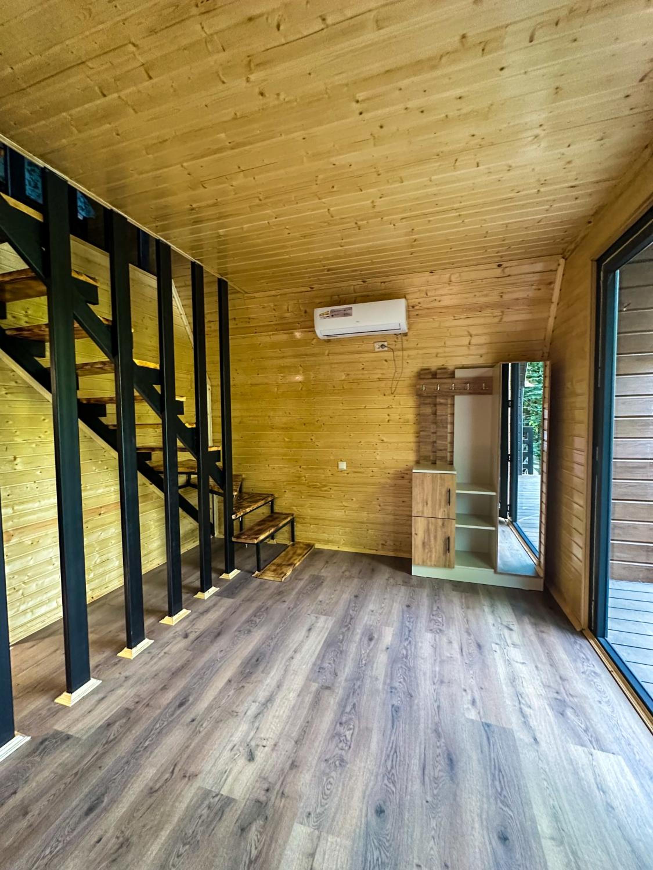 One-Bedroom Chalet - Photo 2