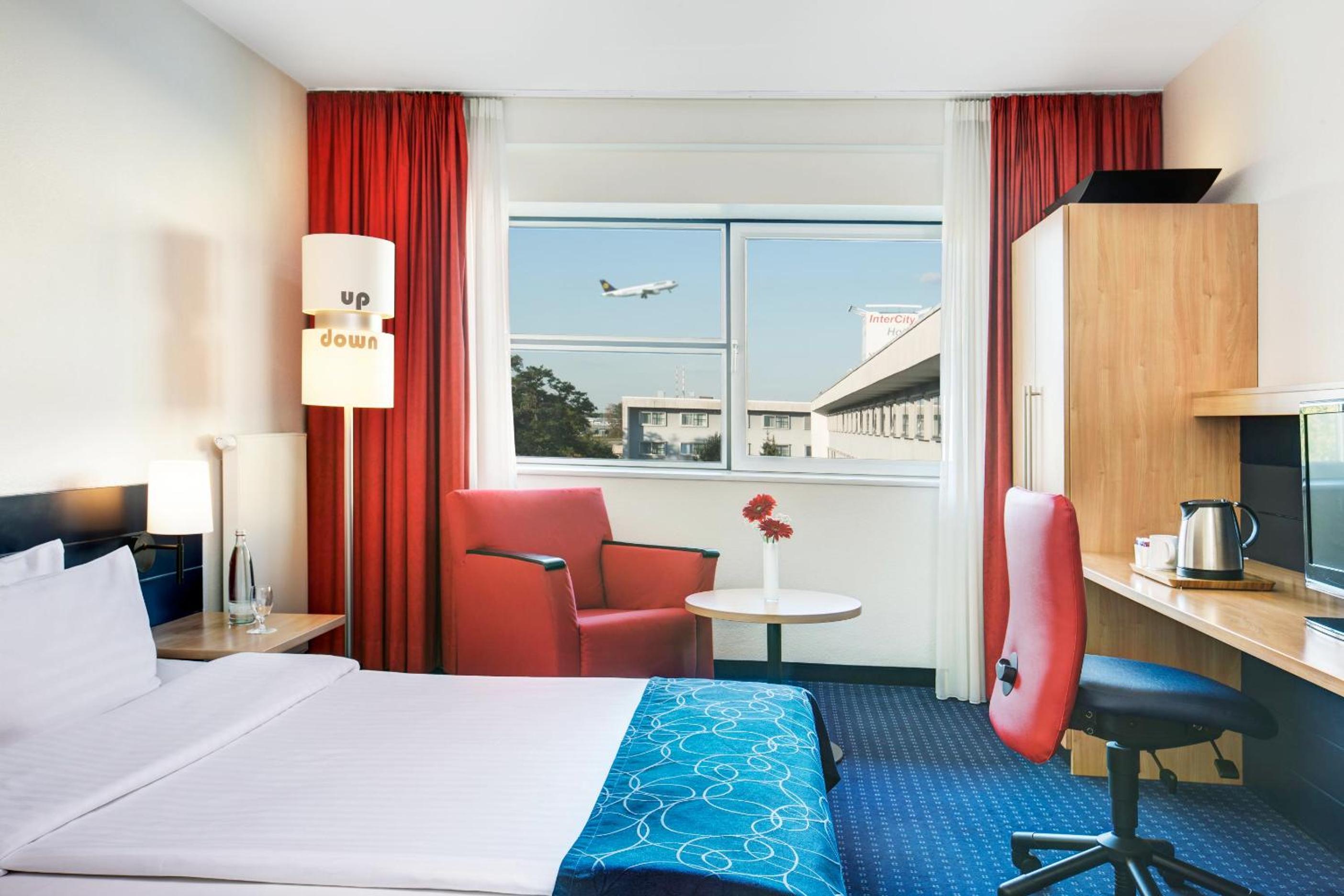 Business Double Room - Photo 1