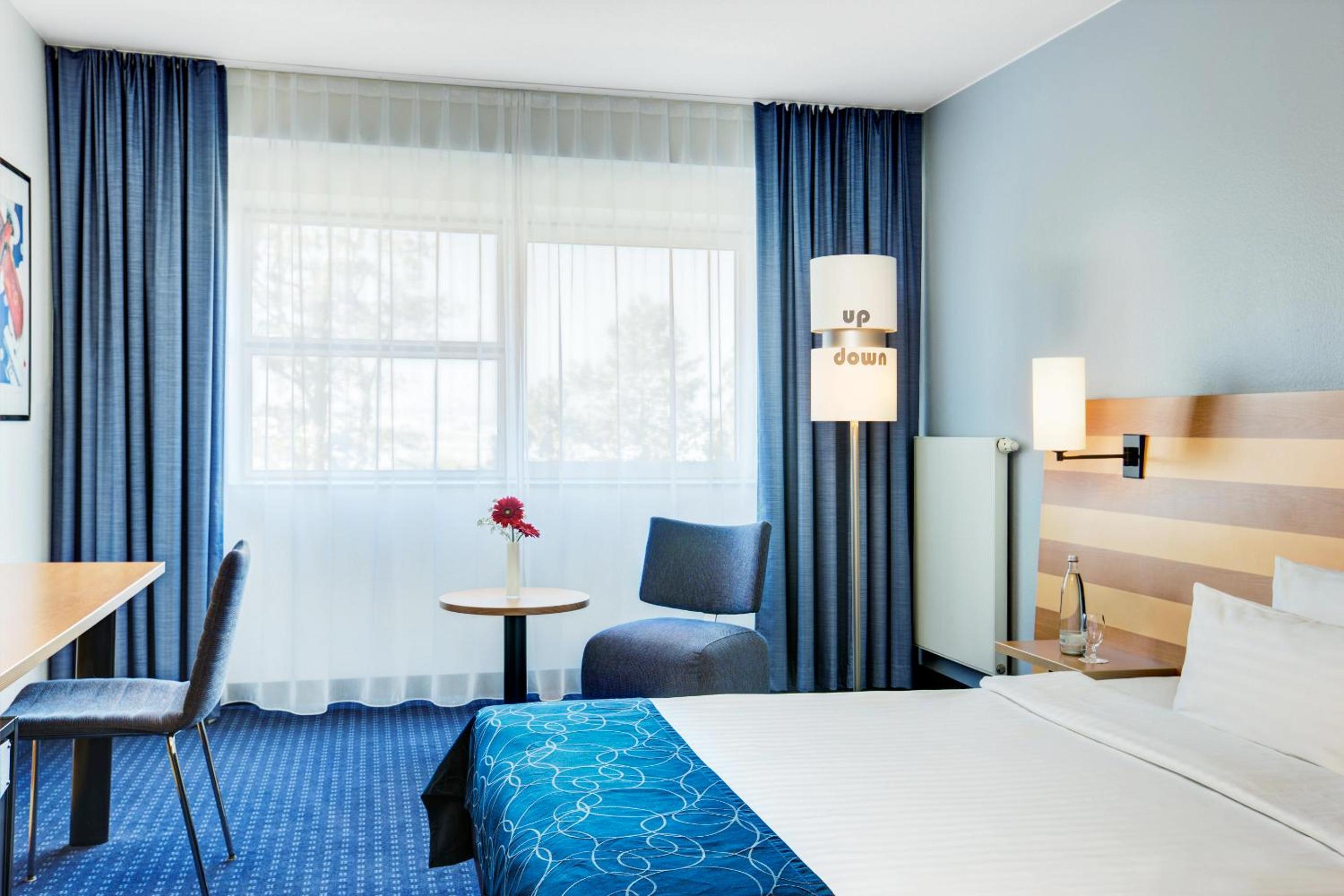 Standard Double or Twin Room - Photo 7