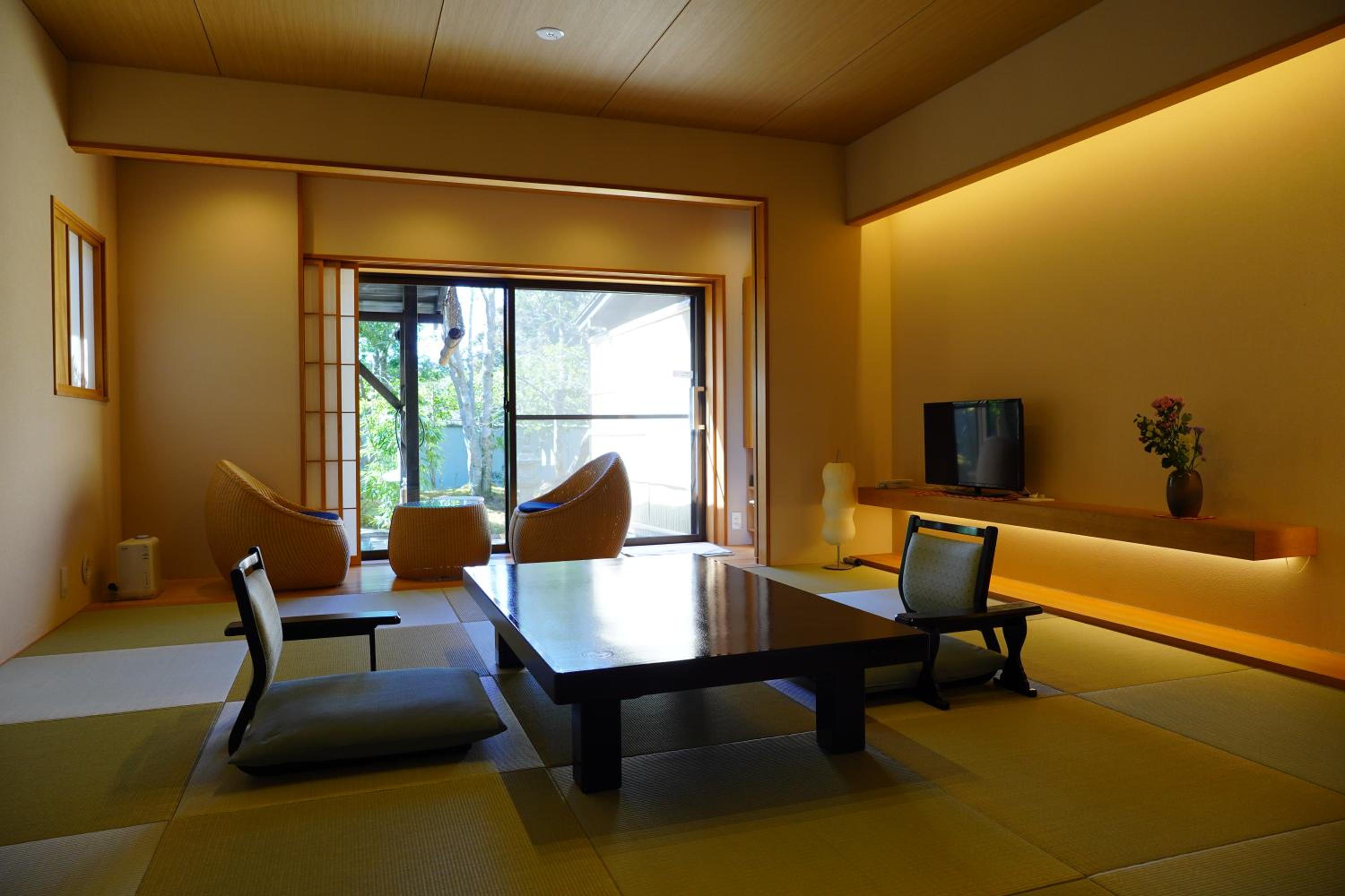 Japanese-Style Room with Outdoor Hot Spring with Garden View