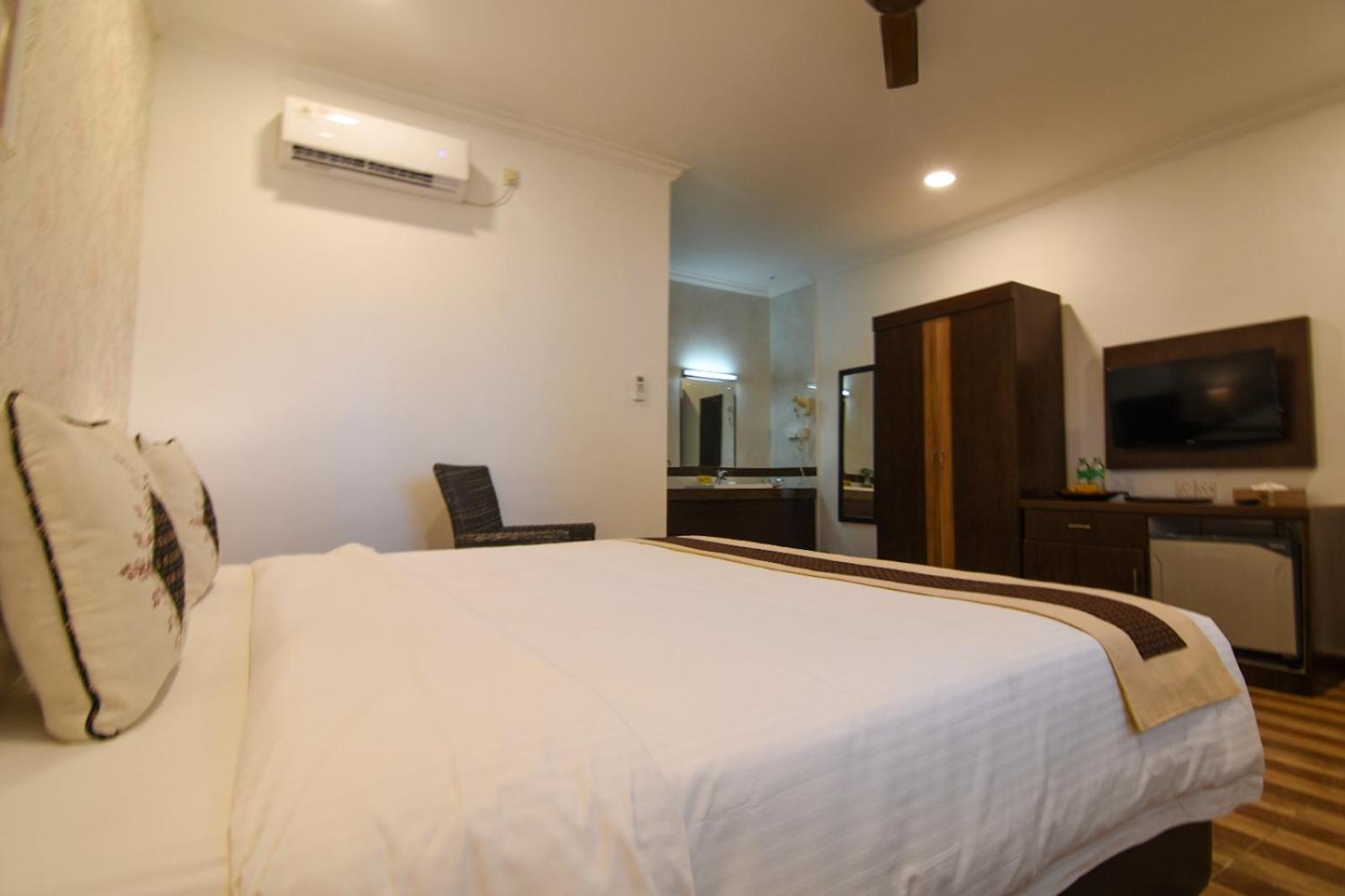 Deluxe Double Room with Garden View photo 2