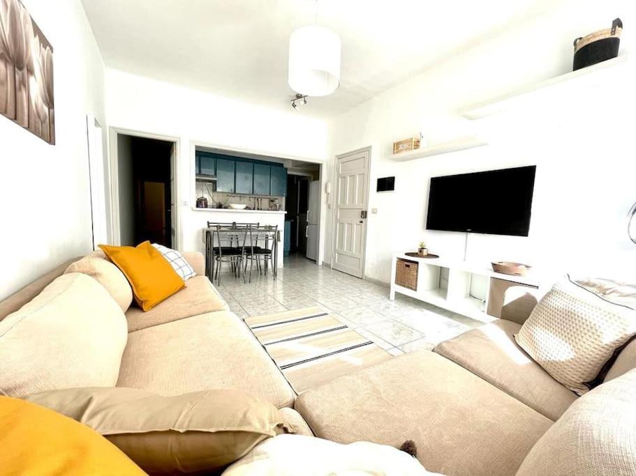 Two-Bedroom Apartment photo 2