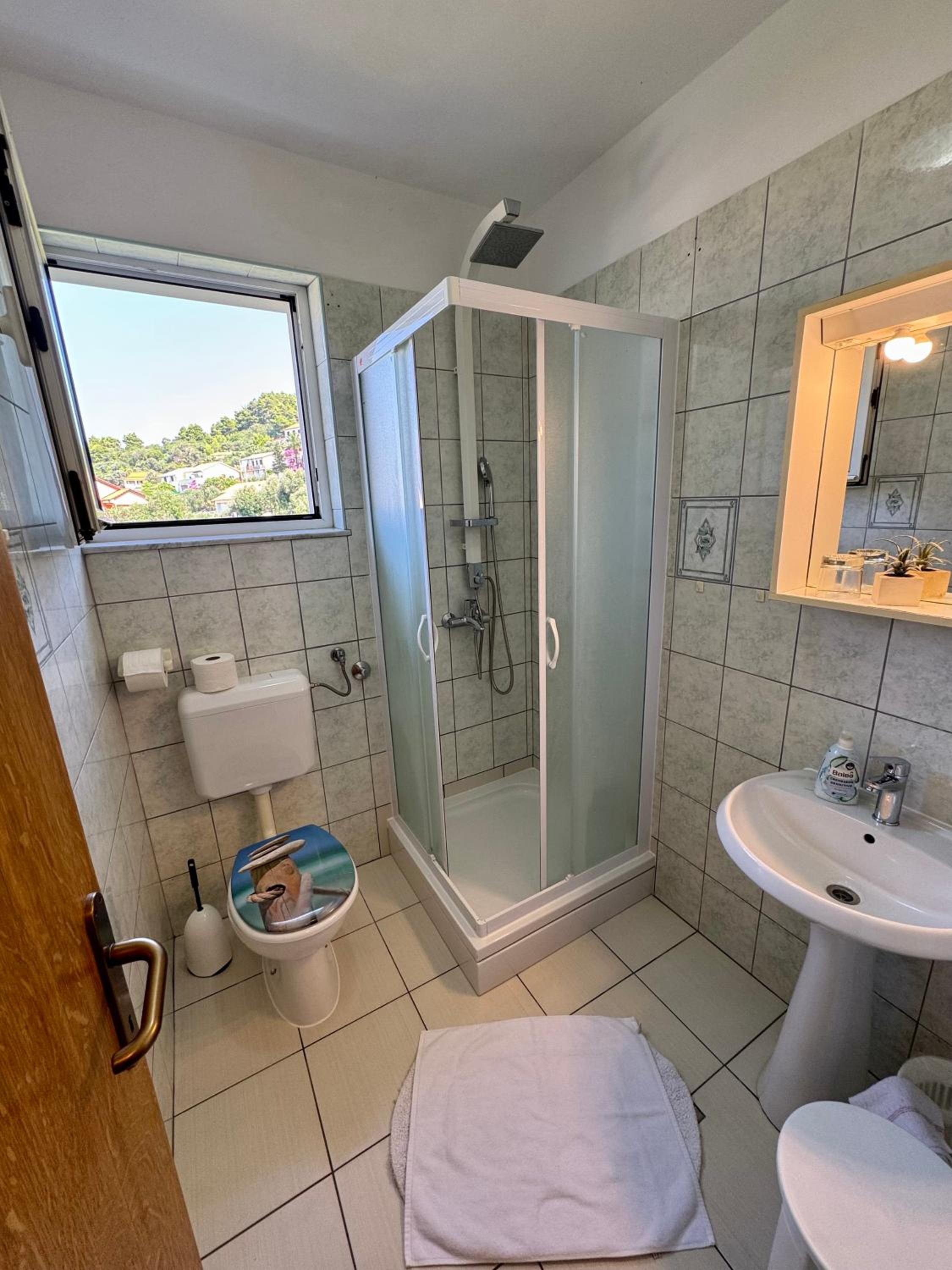 Two-Bedroom Apartment - Photo 3