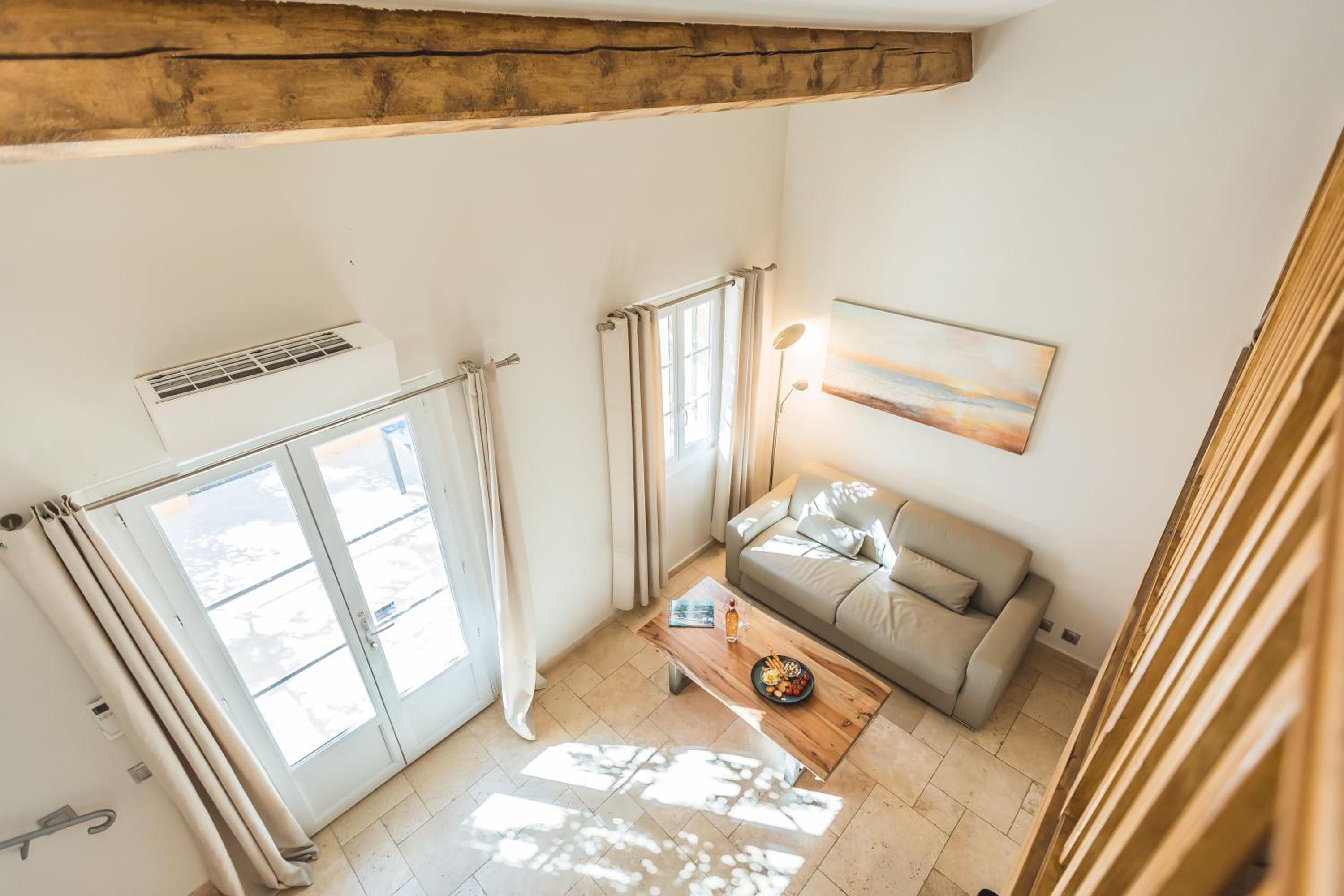 One-Bedroom Apartment with Mezzanine photo 2