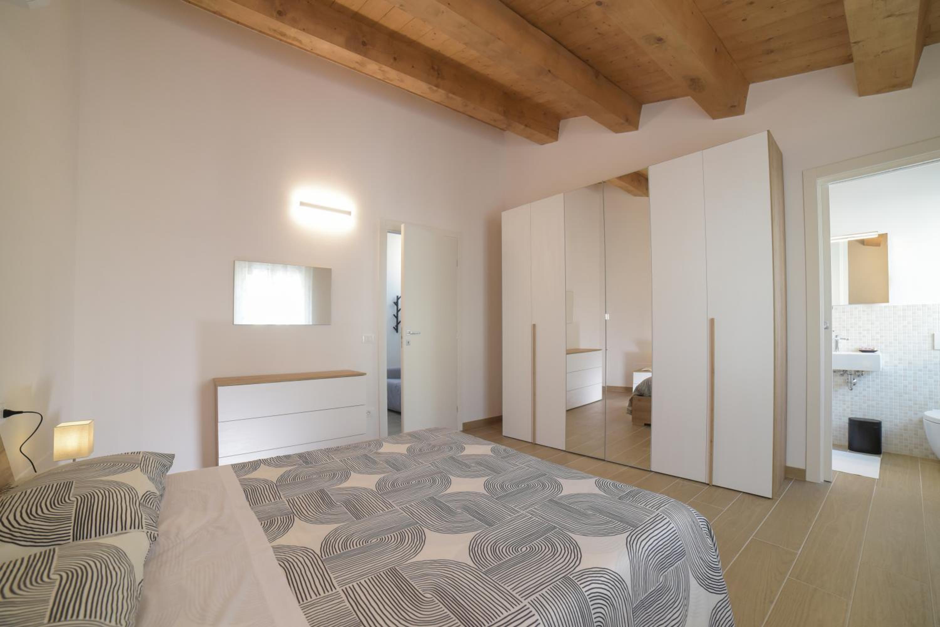 Two-Bedroom House photo 3