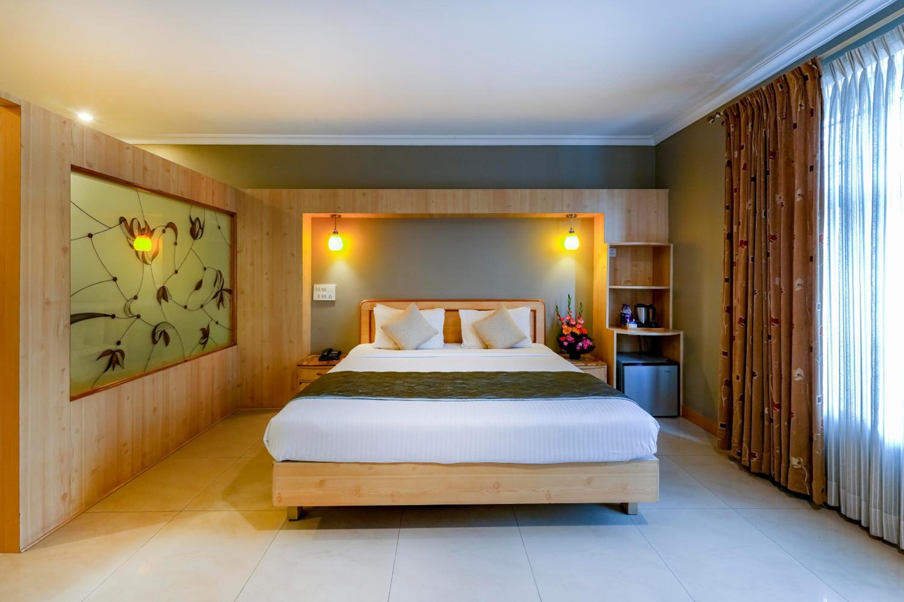 Suite - Photo 17