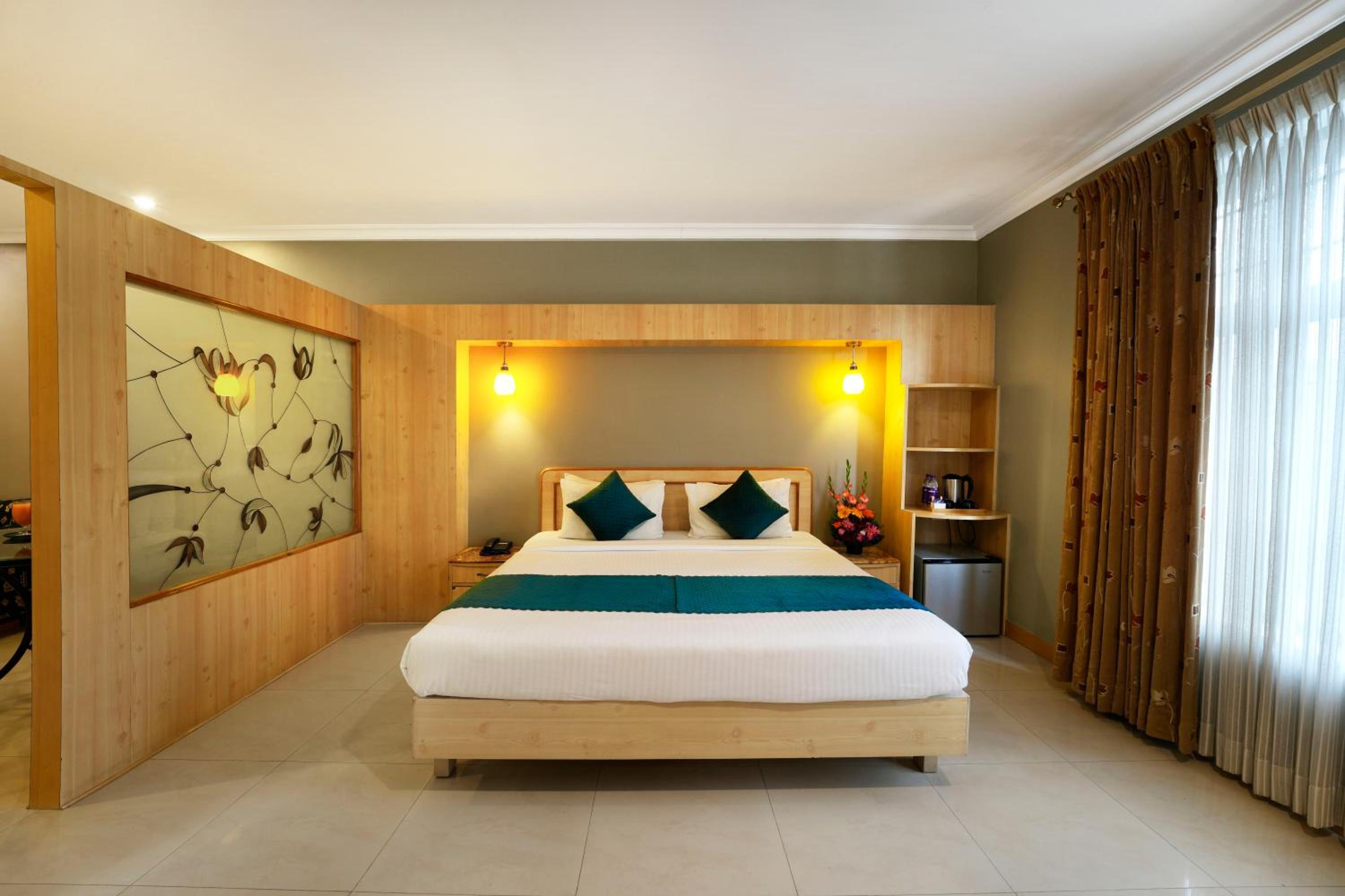 Suite - Photo 10