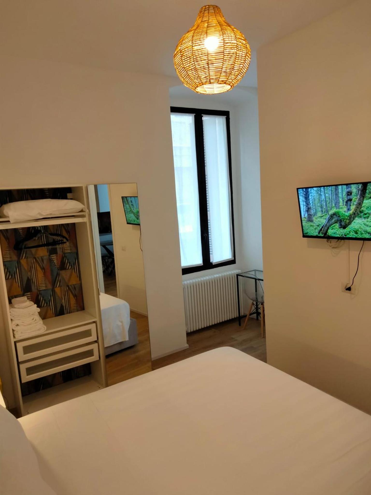 Two-Bedroom Apartment Separate Building - Photo 10
