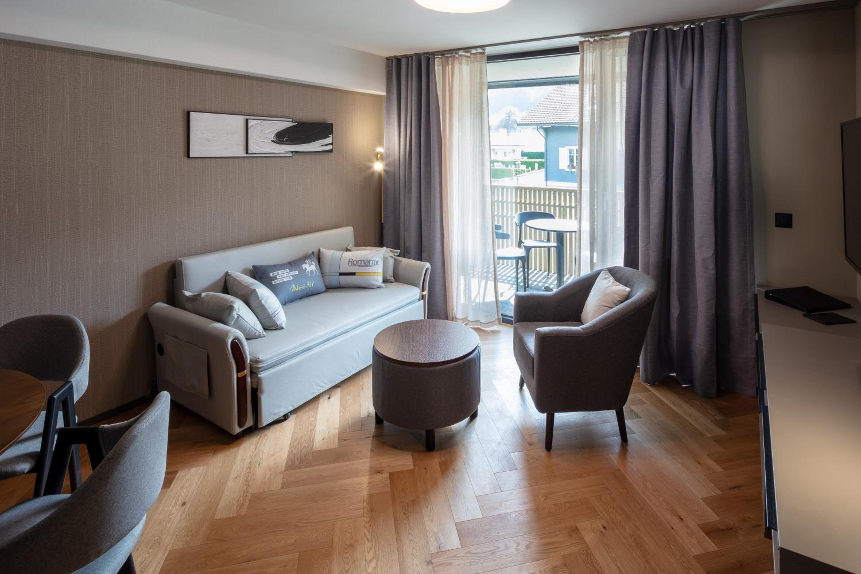Deluxe Apartment