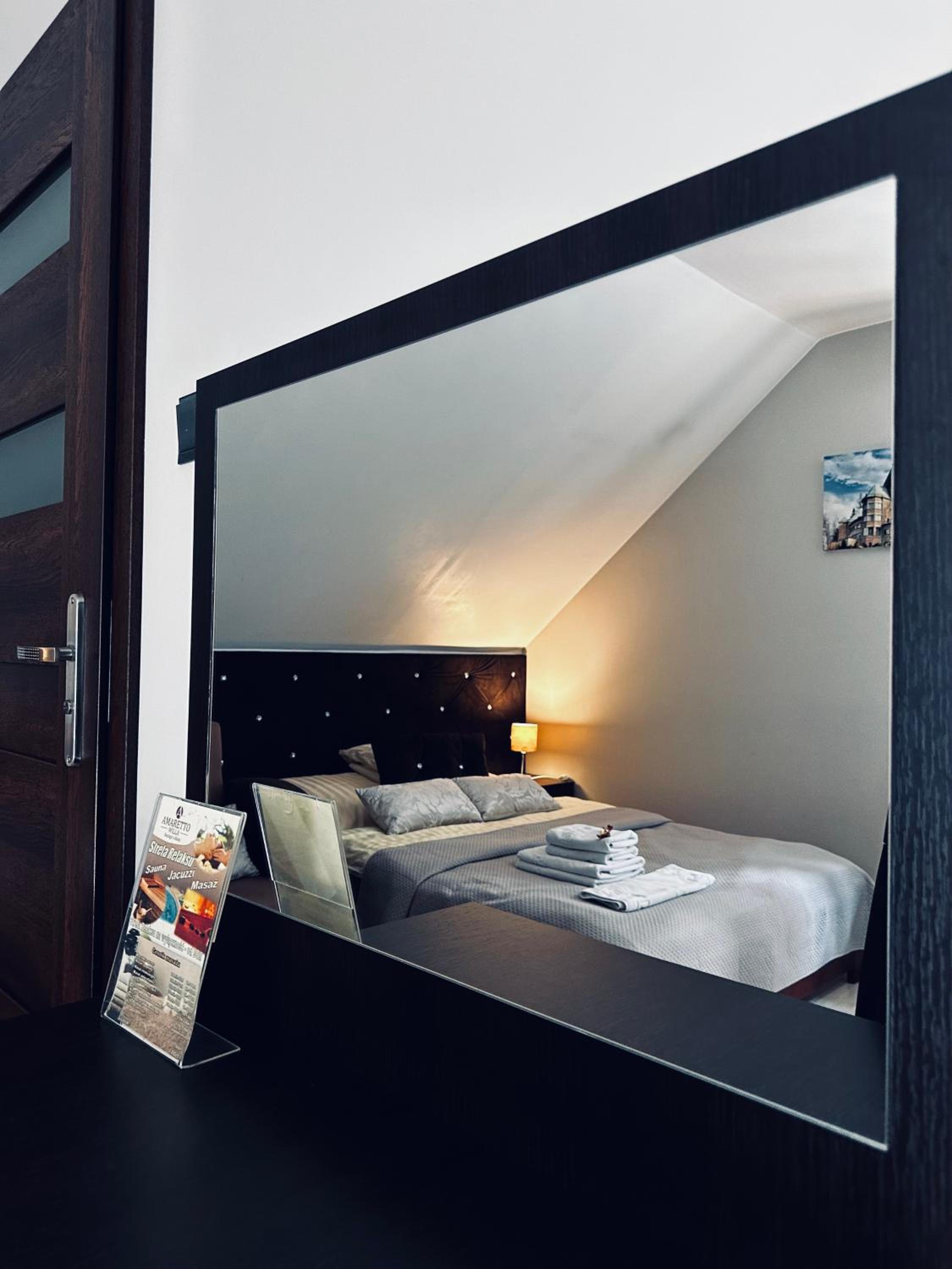 Deluxe Double Room with Balcony - Photo 2