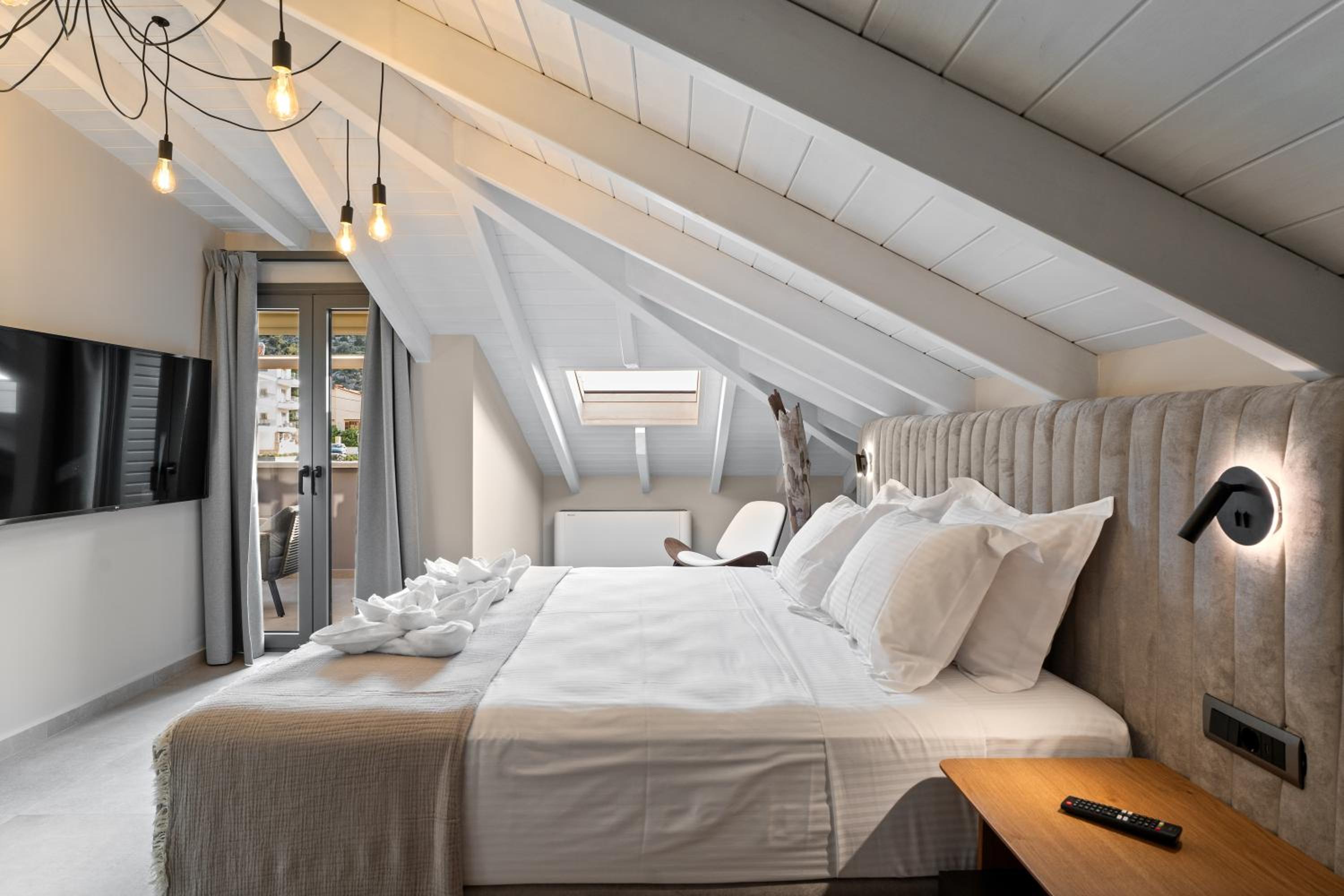 Deluxe Suite with Spa Bath