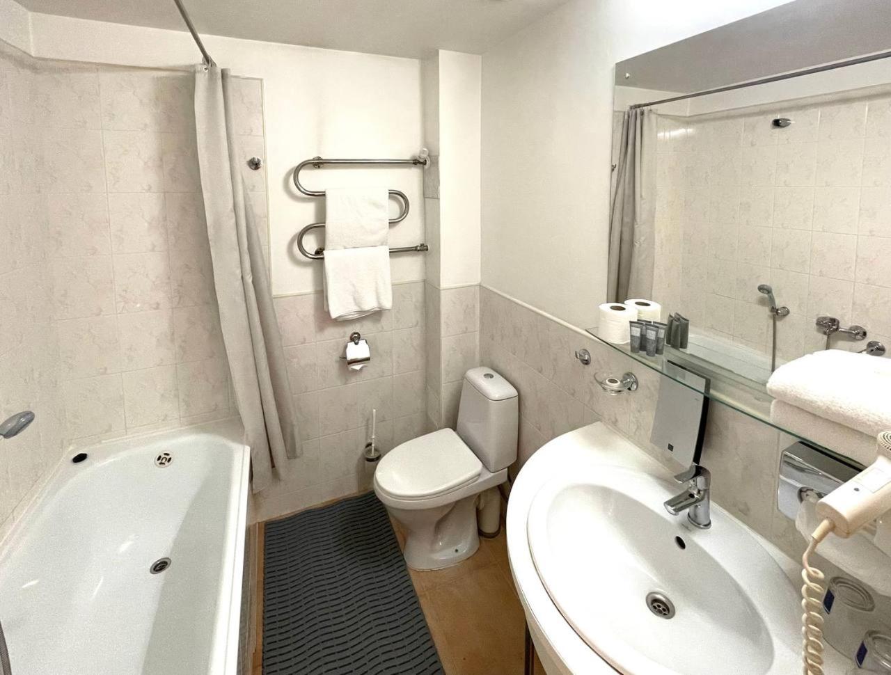 Standard Double Room photo 3