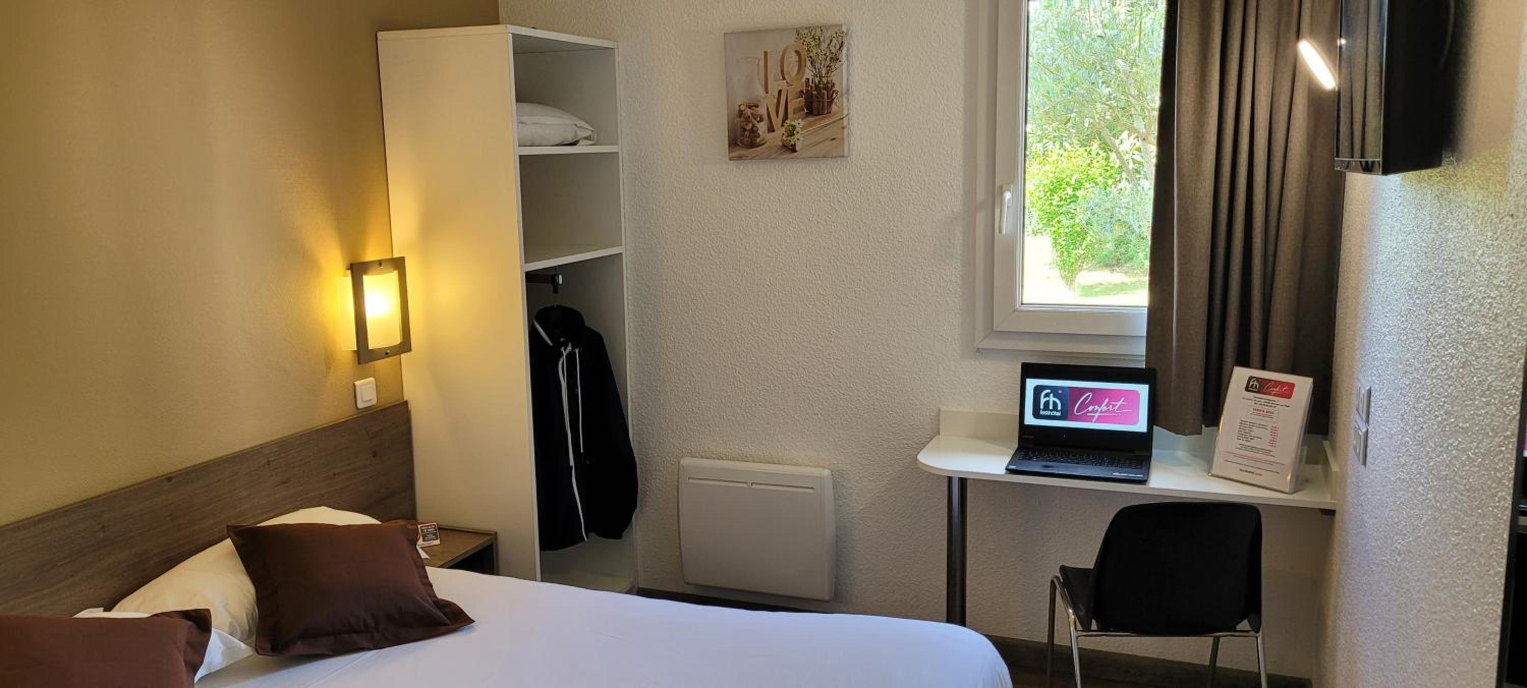 Double Room with Air-Conditioning - Photo 1