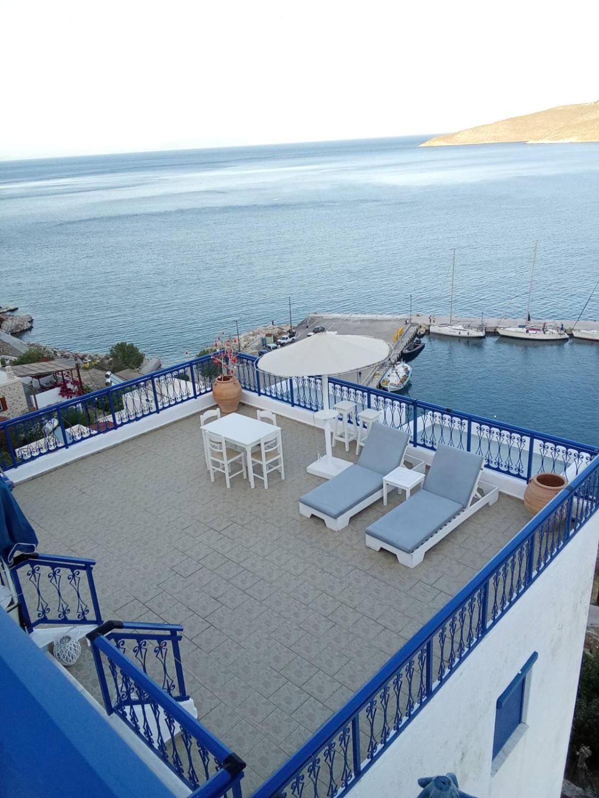 Twin Room with Balcony photo 2