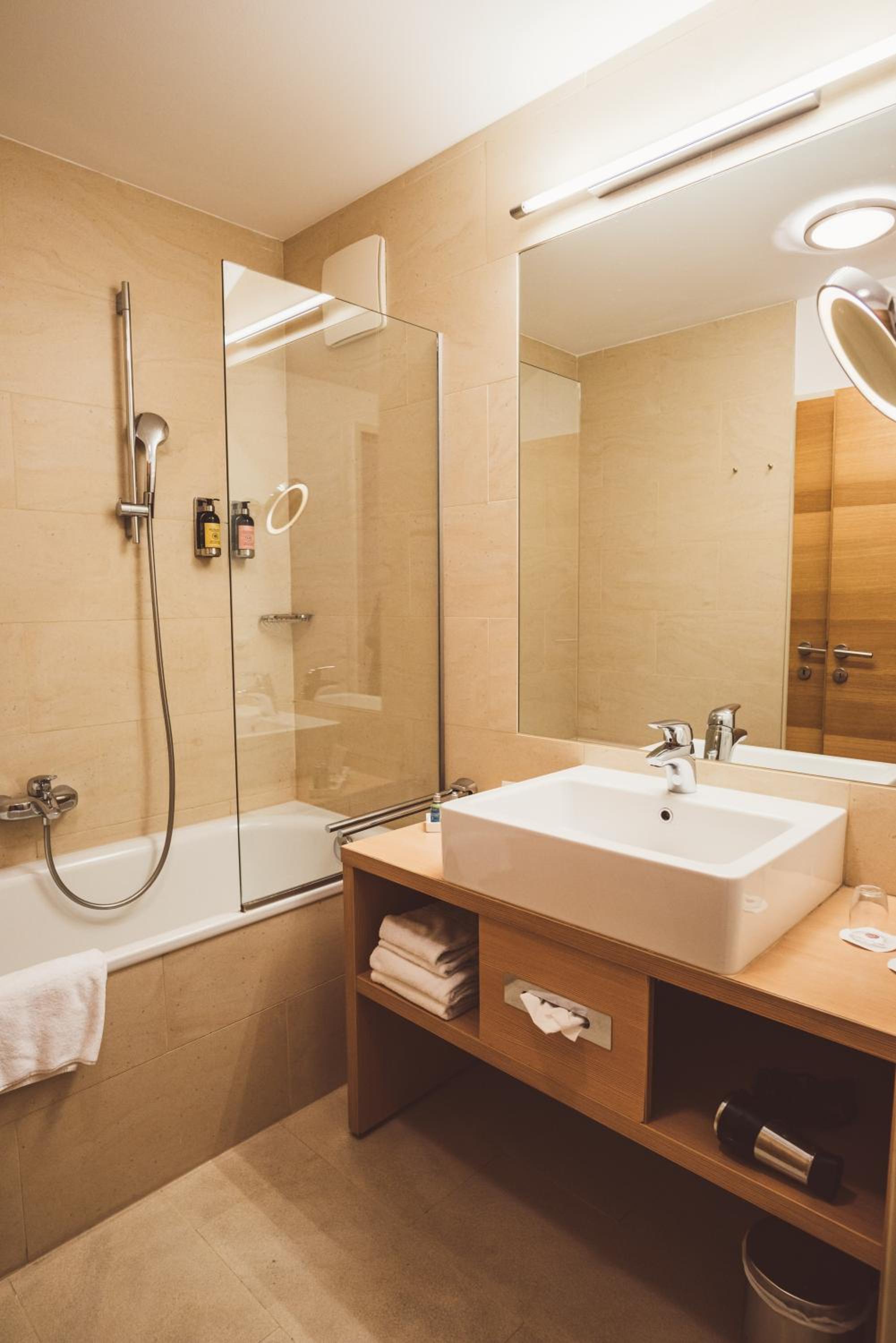 Family Suite Deluxe - Photo 2