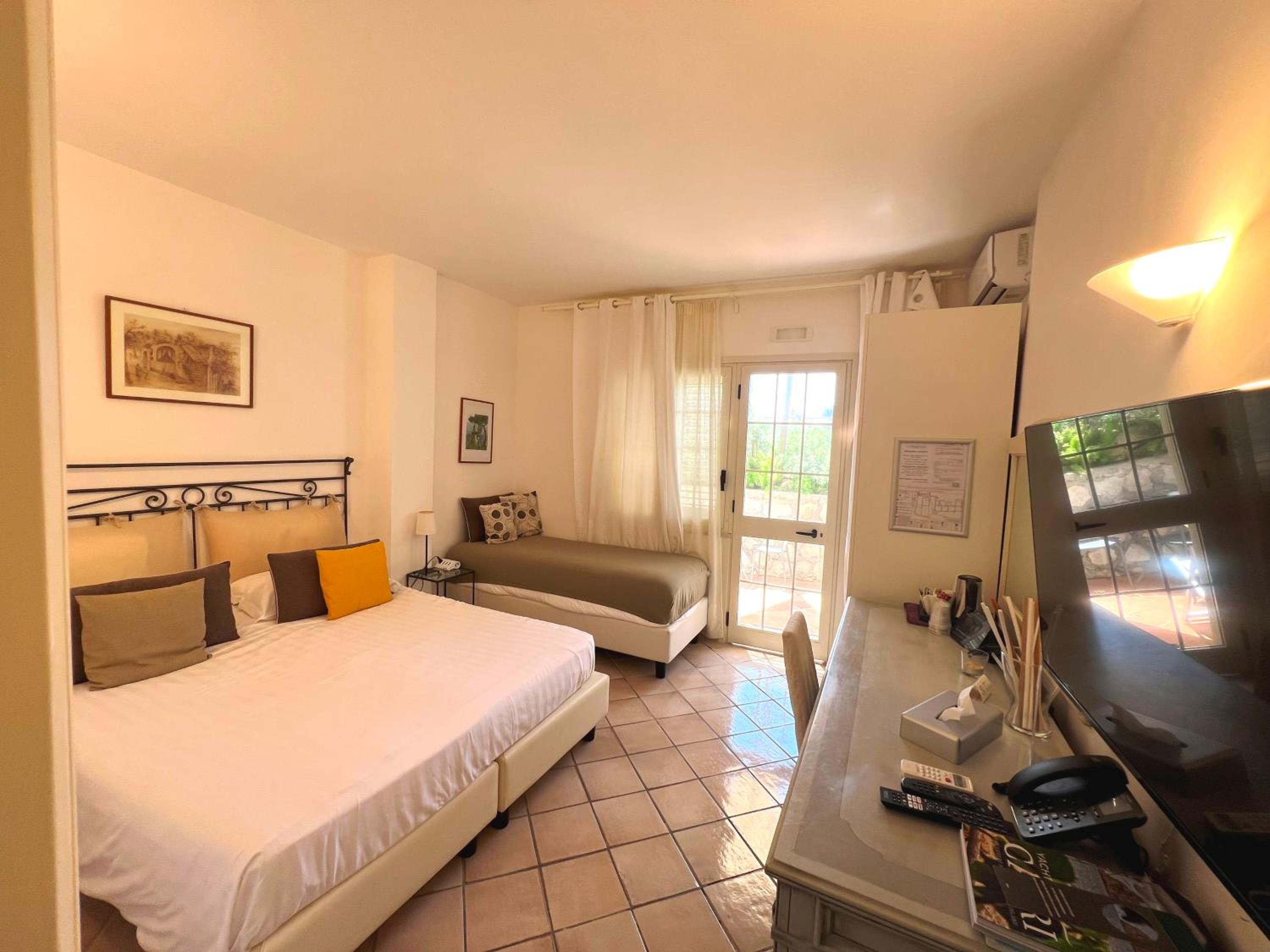 Standard Triple Room