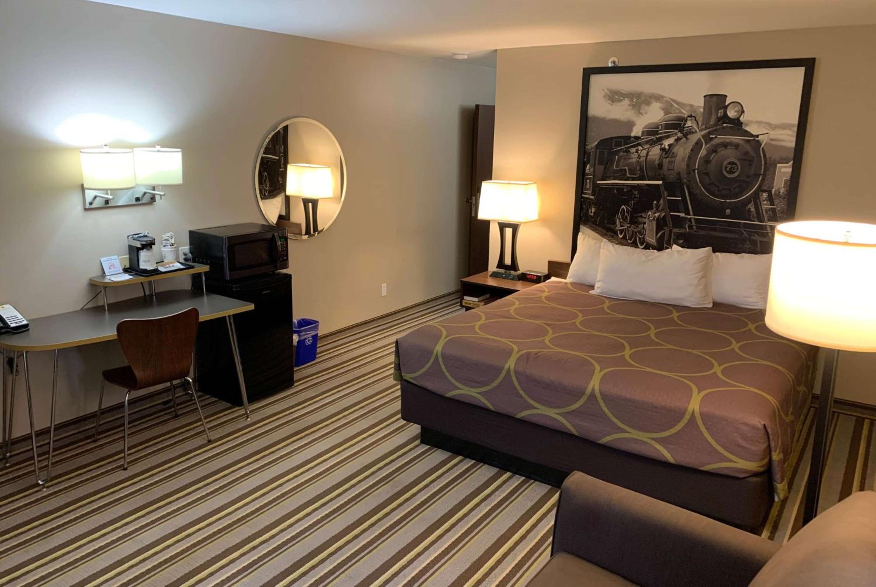 King Room- Non-Smoking - Photo 6
