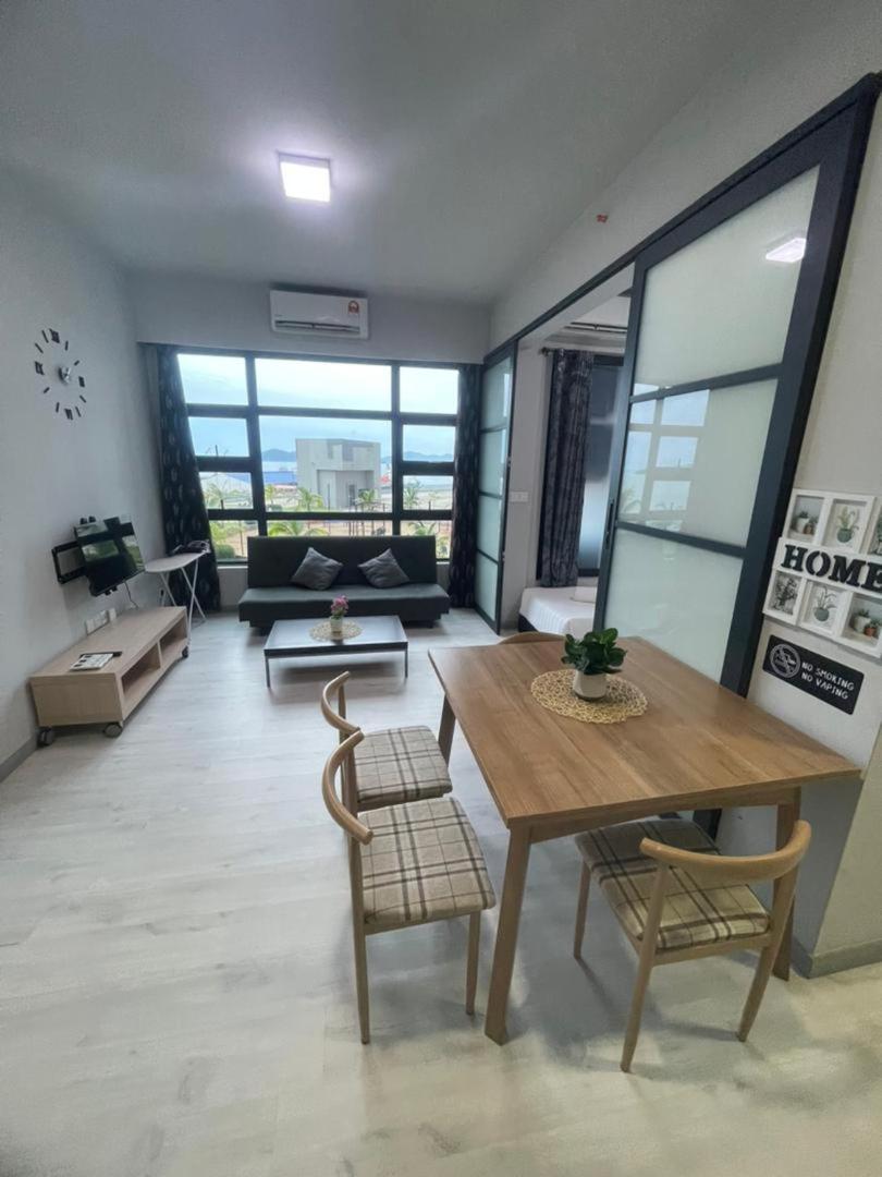 Two-Bedroom Apartment with City View photo 2