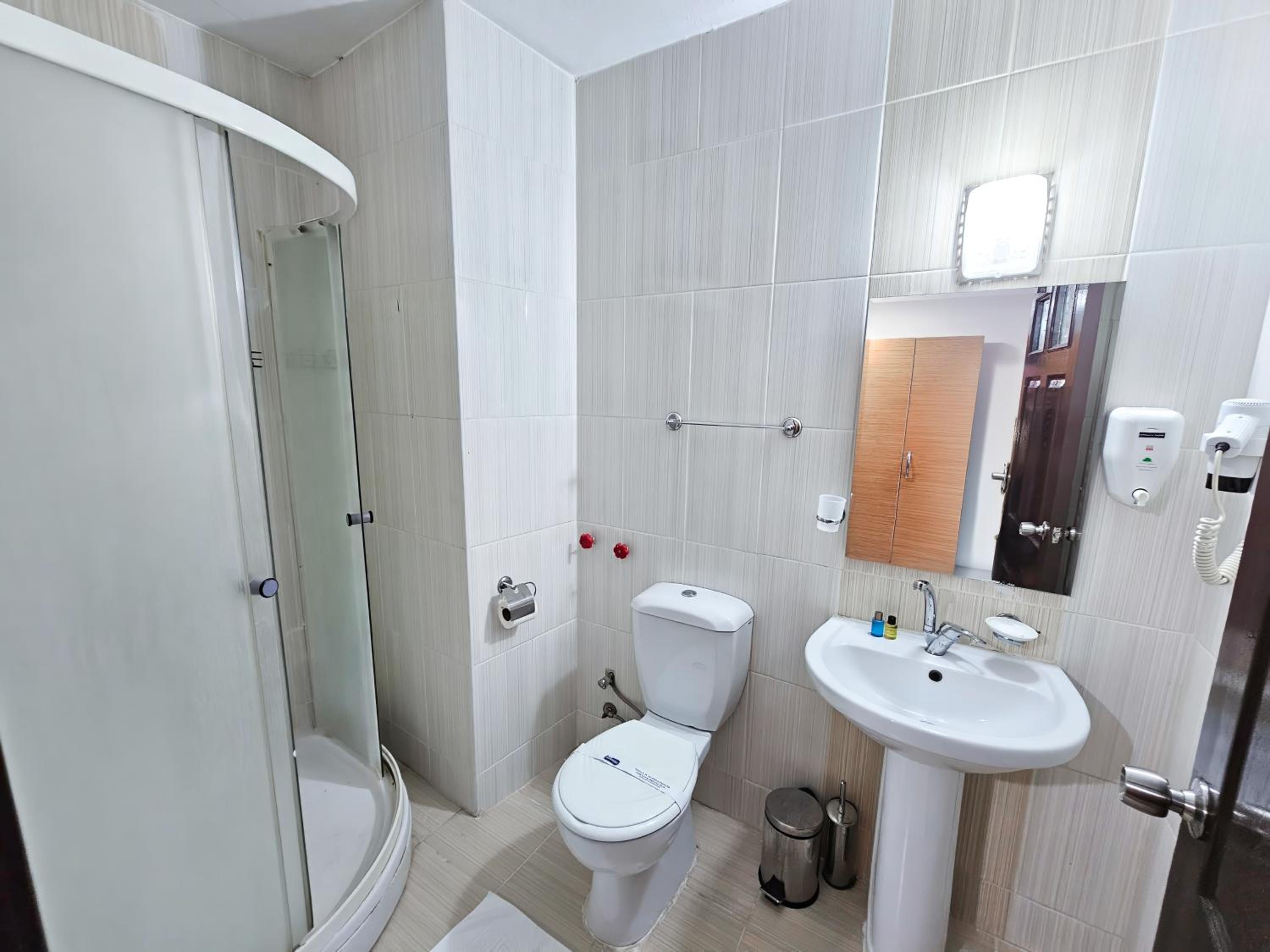Double Room - Photo 10