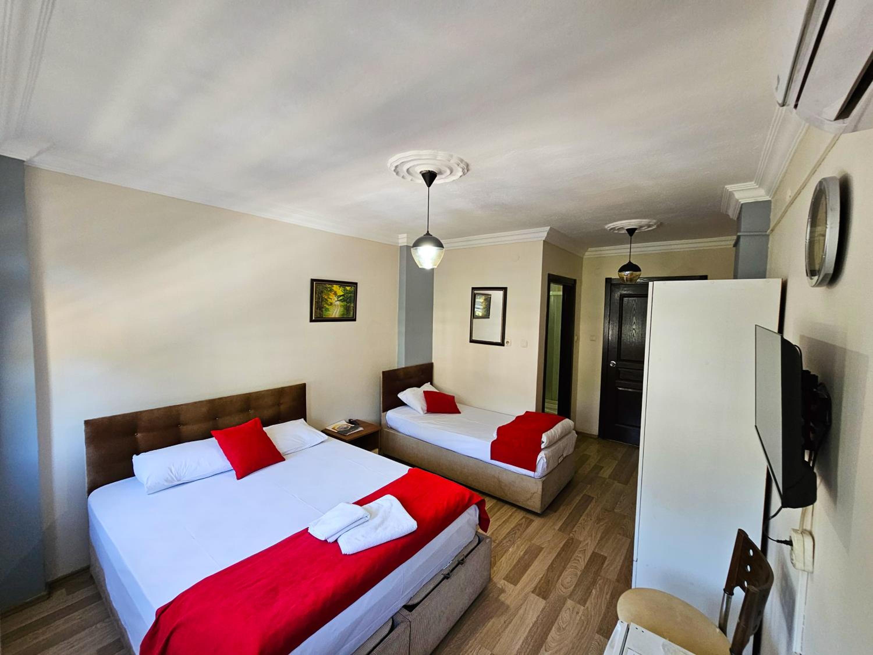 Double Room - Photo 6