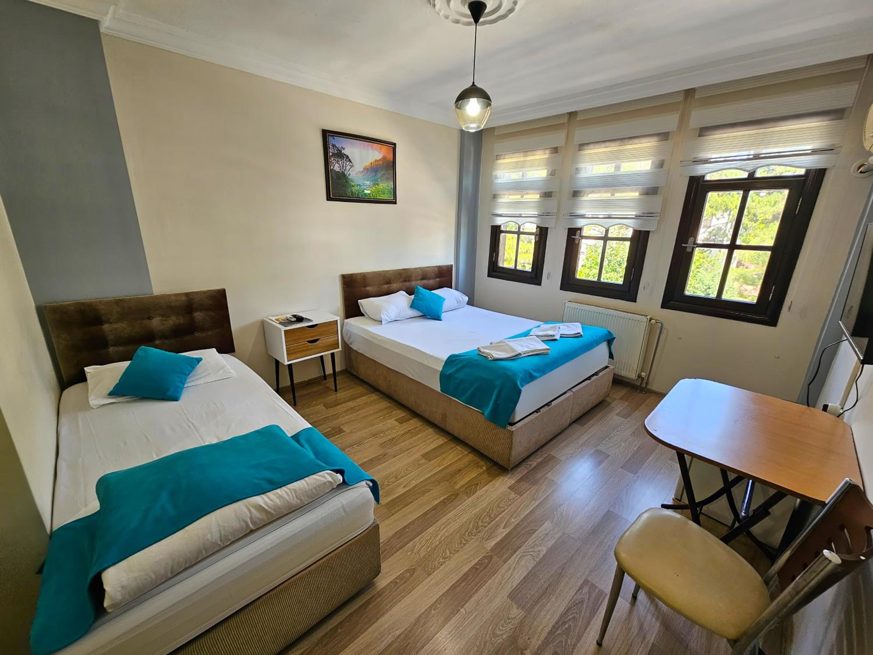 Double Room - Photo 9