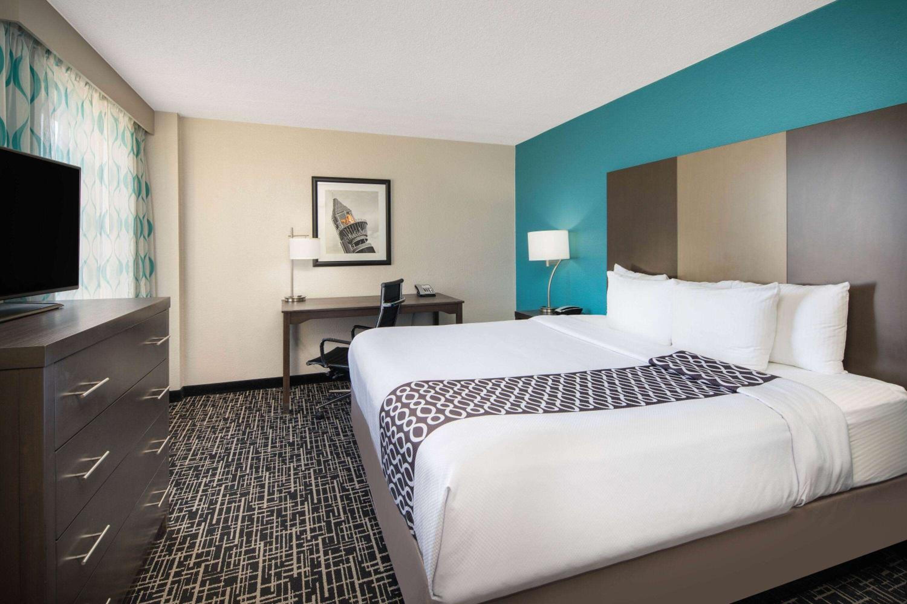 Executive King Room - Non-Smoking photo 2
