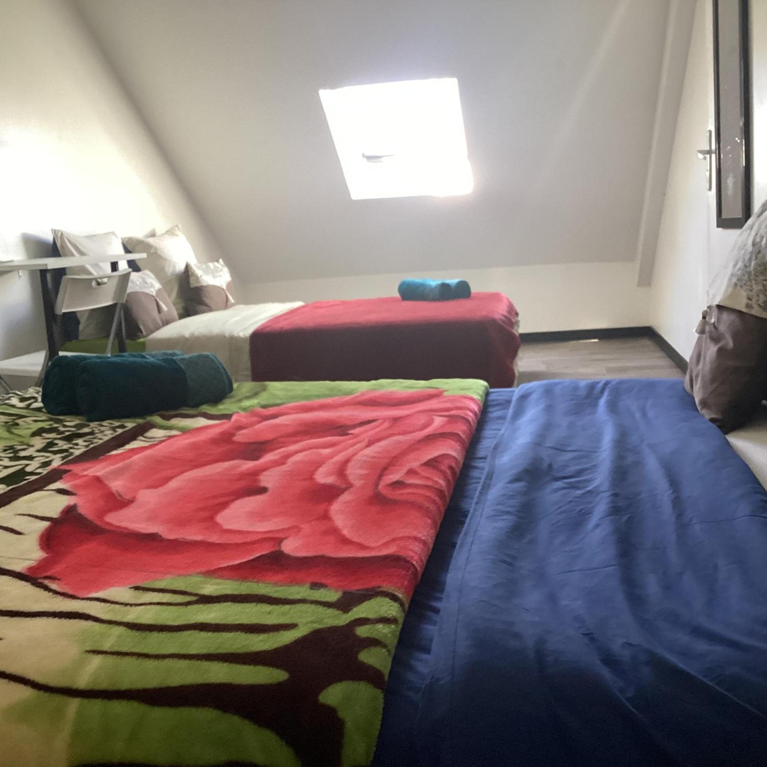 Executive Queen Room with Two Queen Beds - Photo 7
