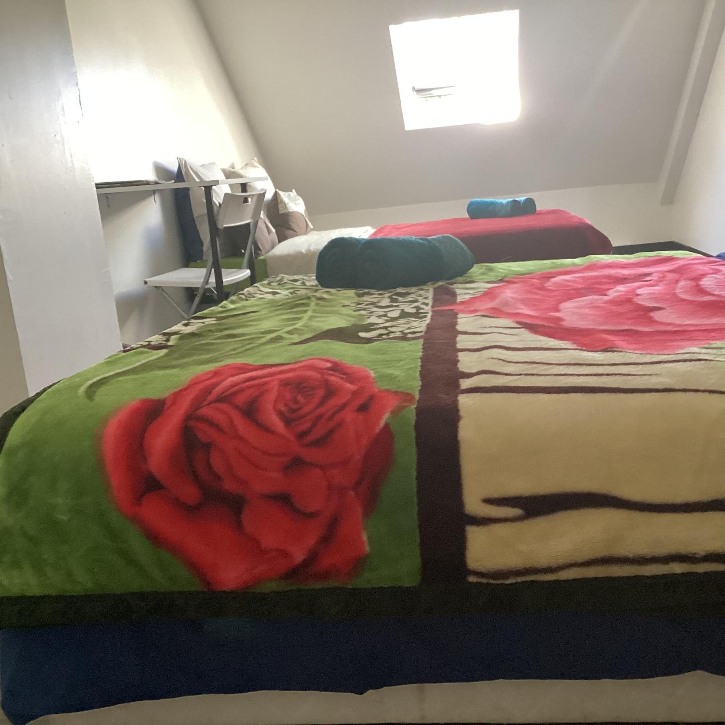 Executive Queen Room with Two Queen Beds - Photo 10