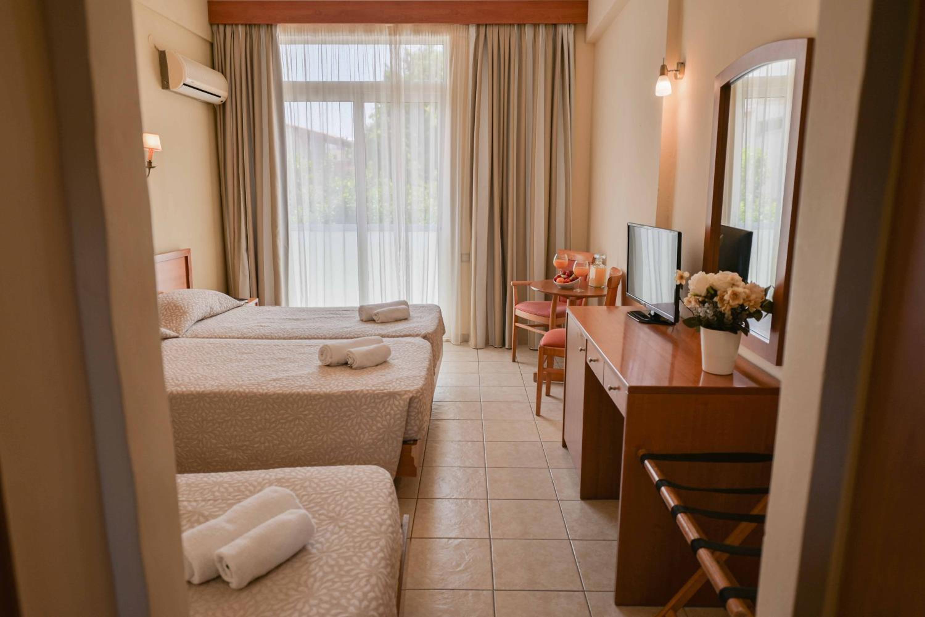 Triple Room - Photo 1