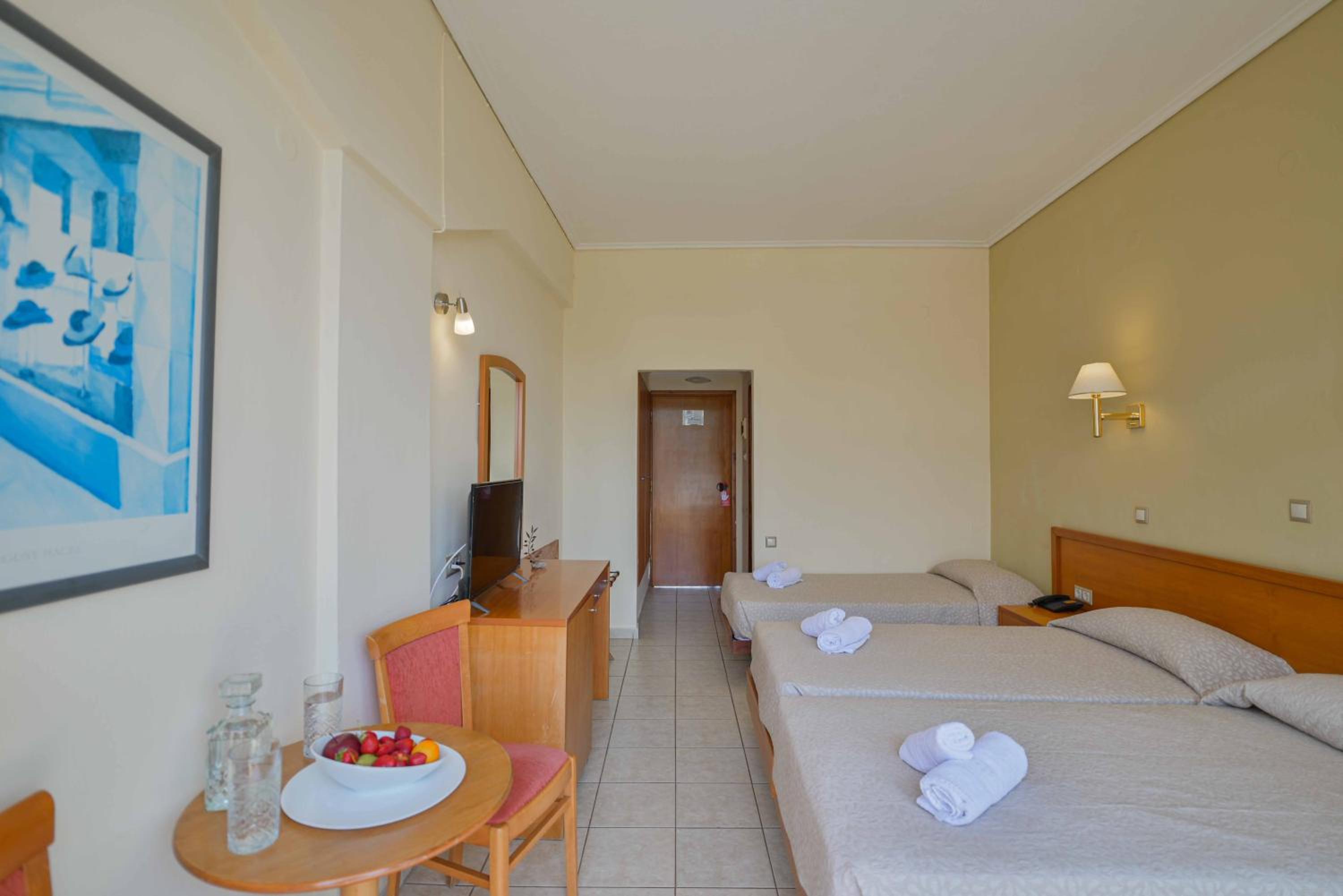 Triple Room - Photo 6