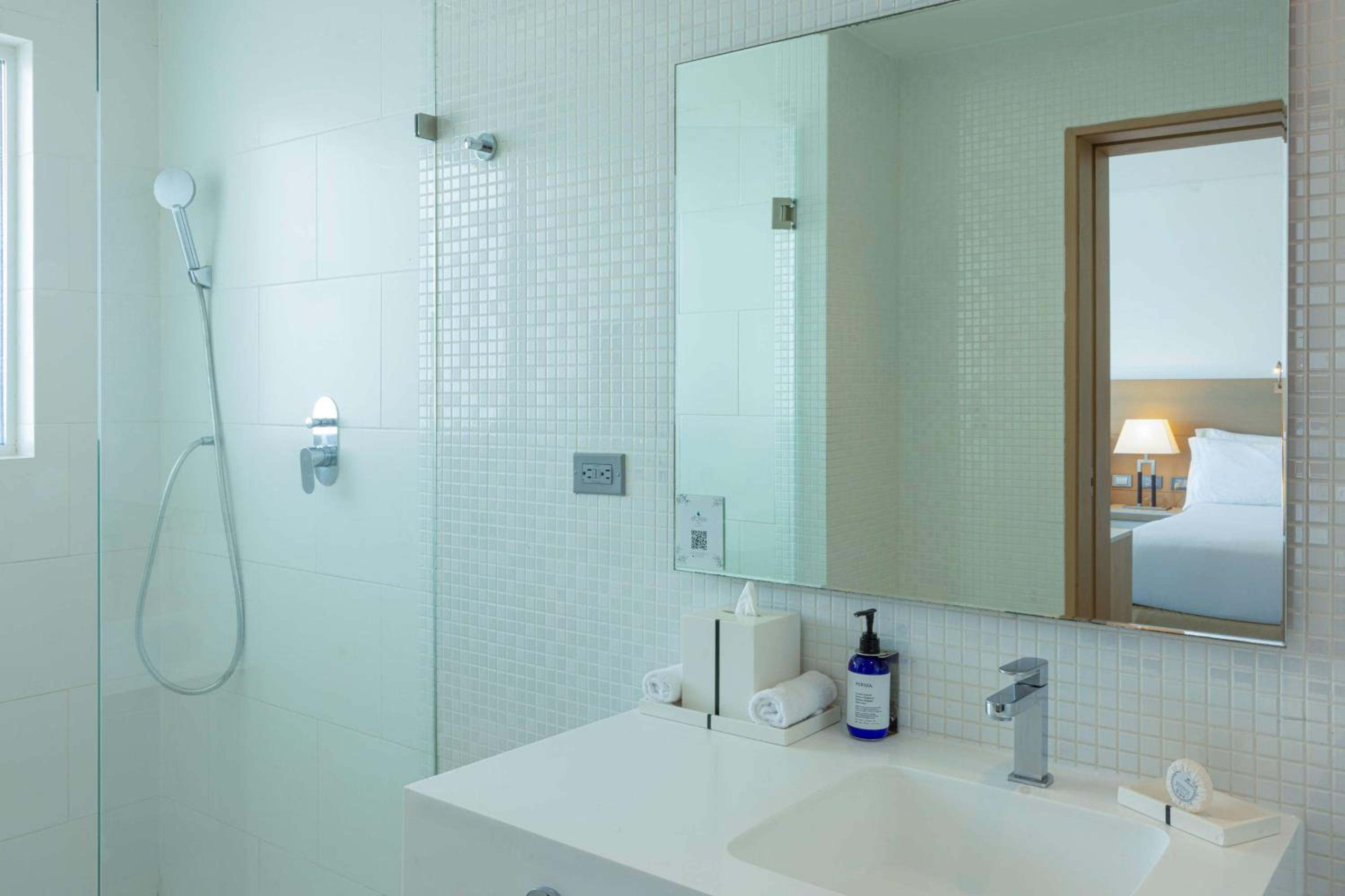 Junior Suite with City View