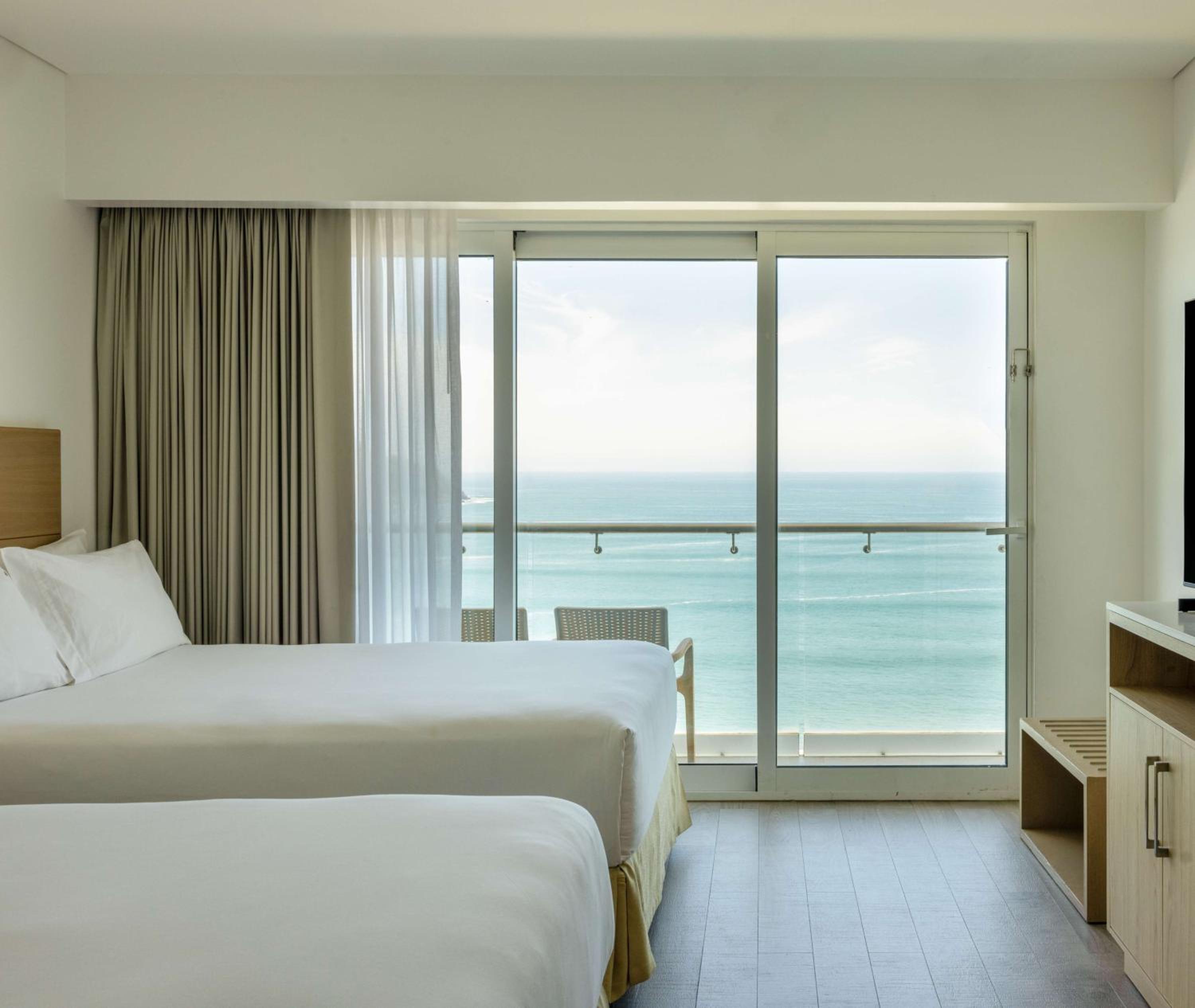 Deluxe Oceanfront Double Room