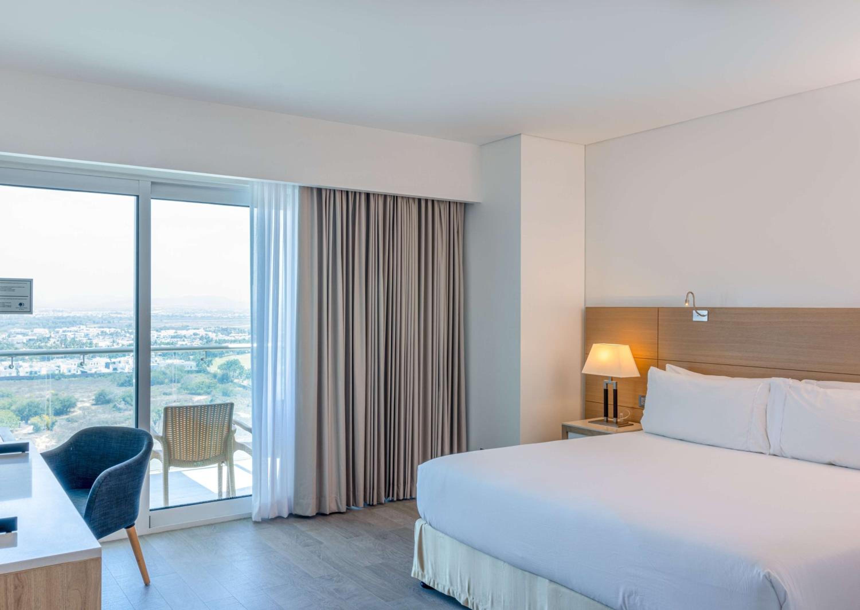 Deluxe Double Room with Two Double Beds and City View