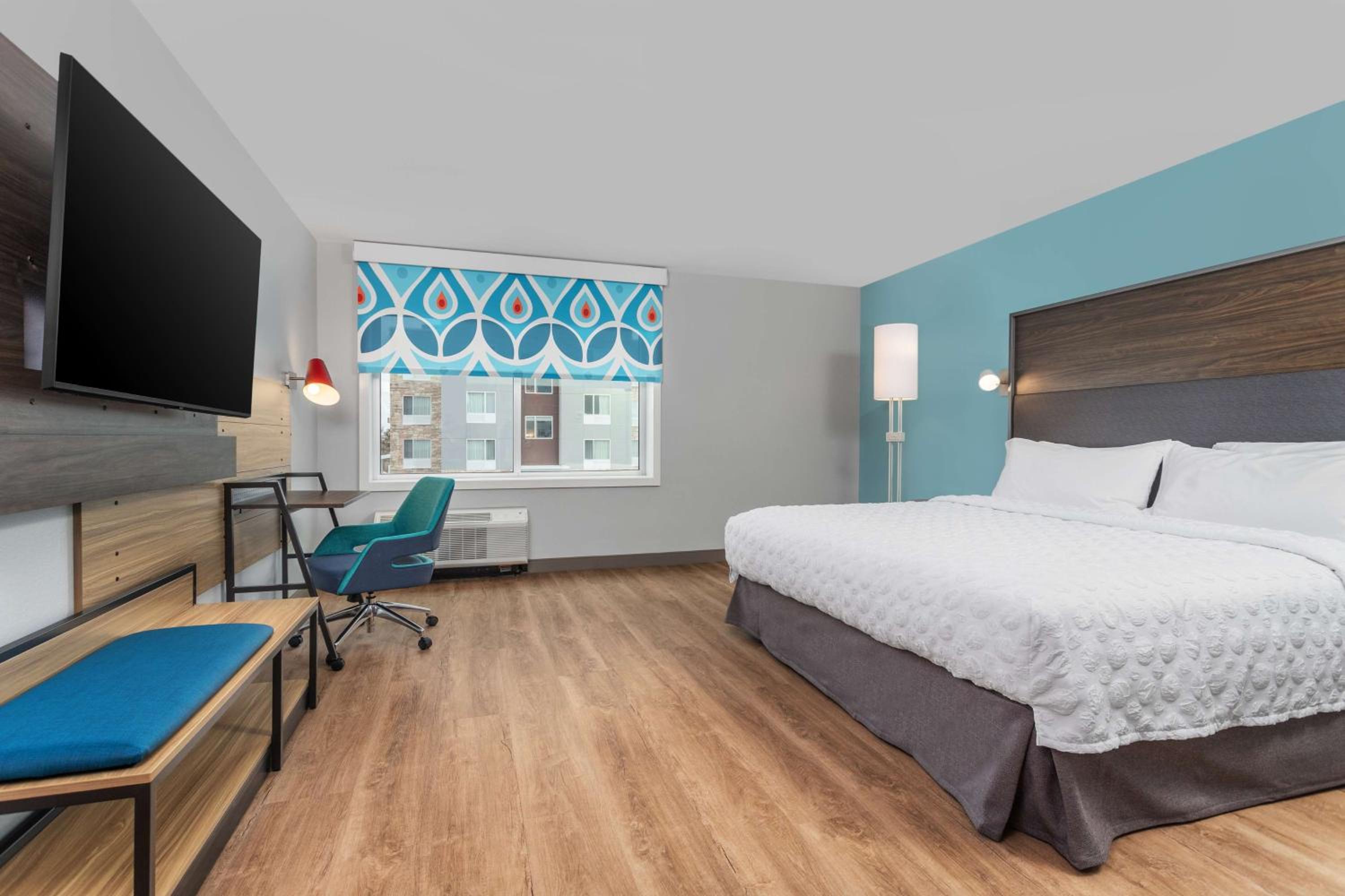 King Room with Bath Tub - Mobility Access - Photo 1