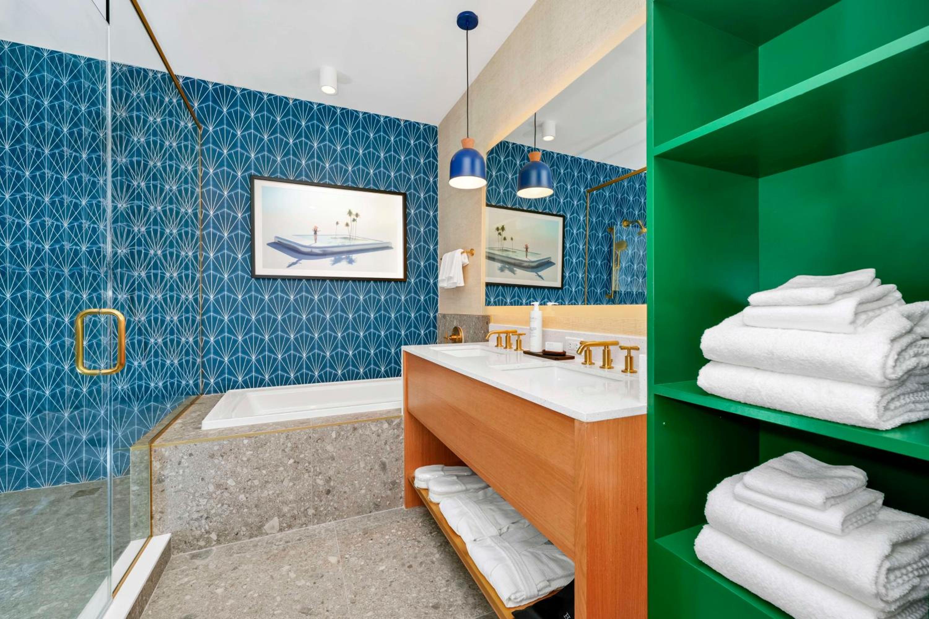 Two-Bedroom King Suite with Two Queen Beds and Sofa - Balcony/Kitchen