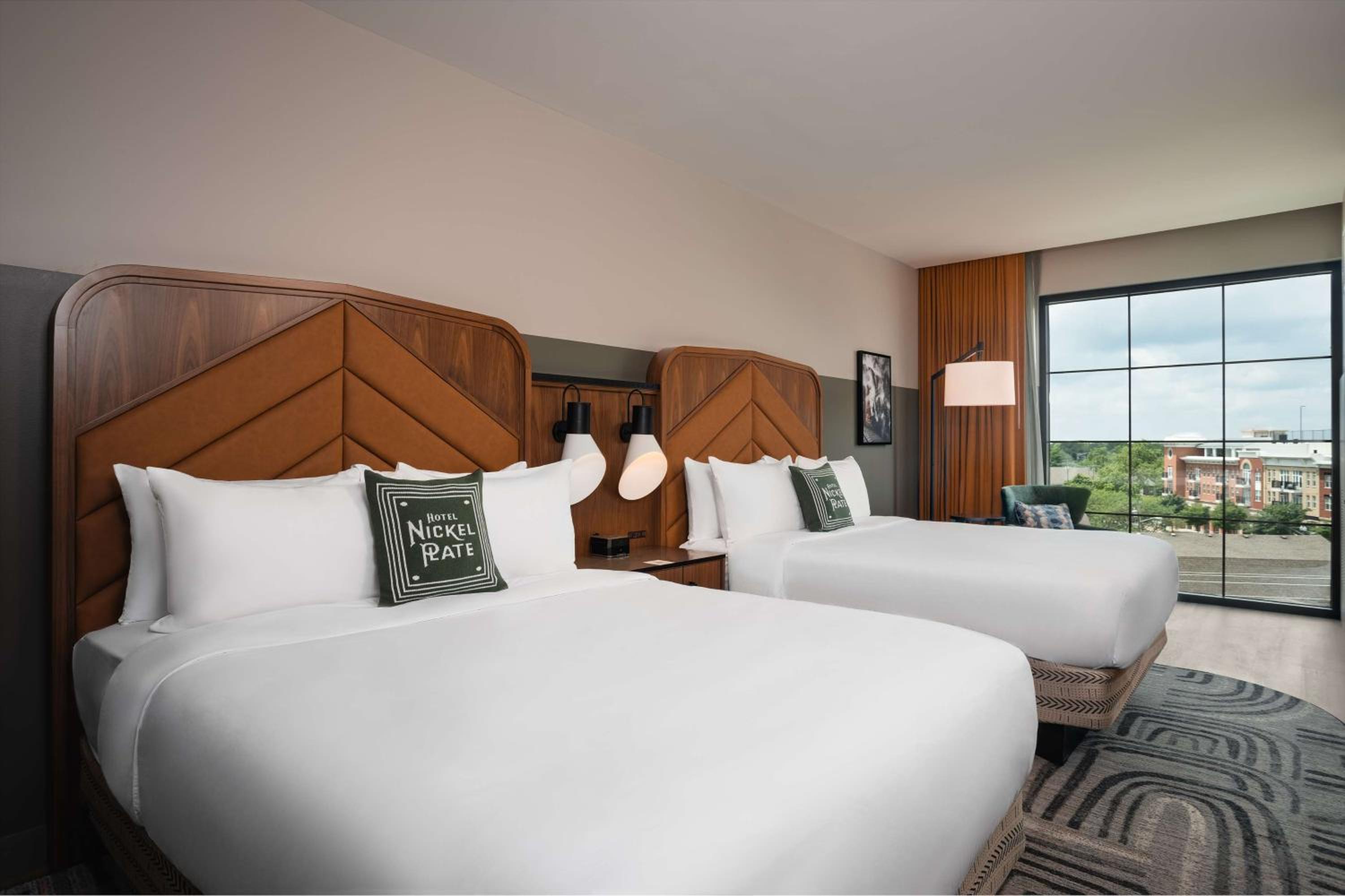 Queen Room with Two Queen Beds - Photo 2