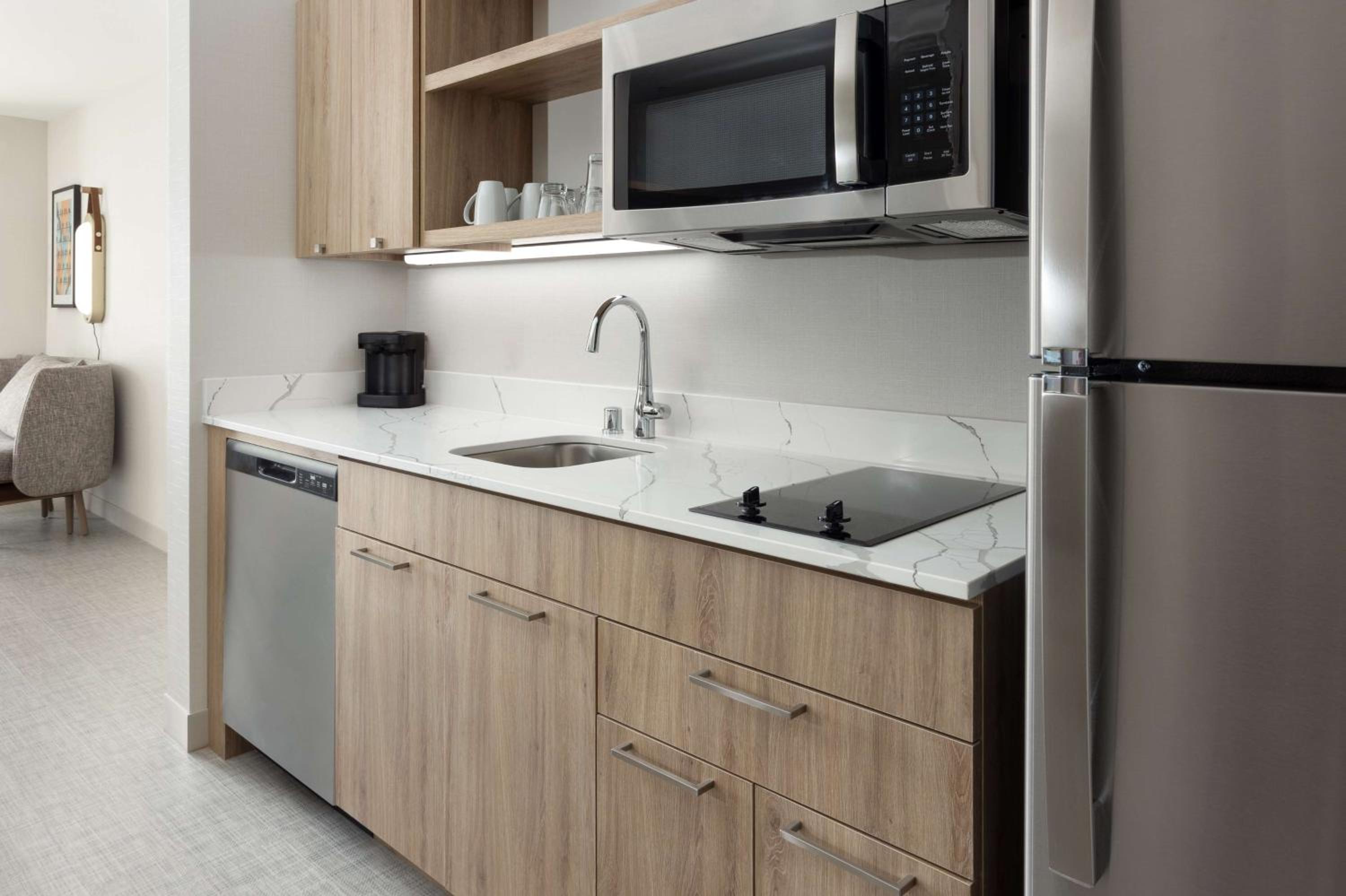 Efficiency King Suite  - Photo 4