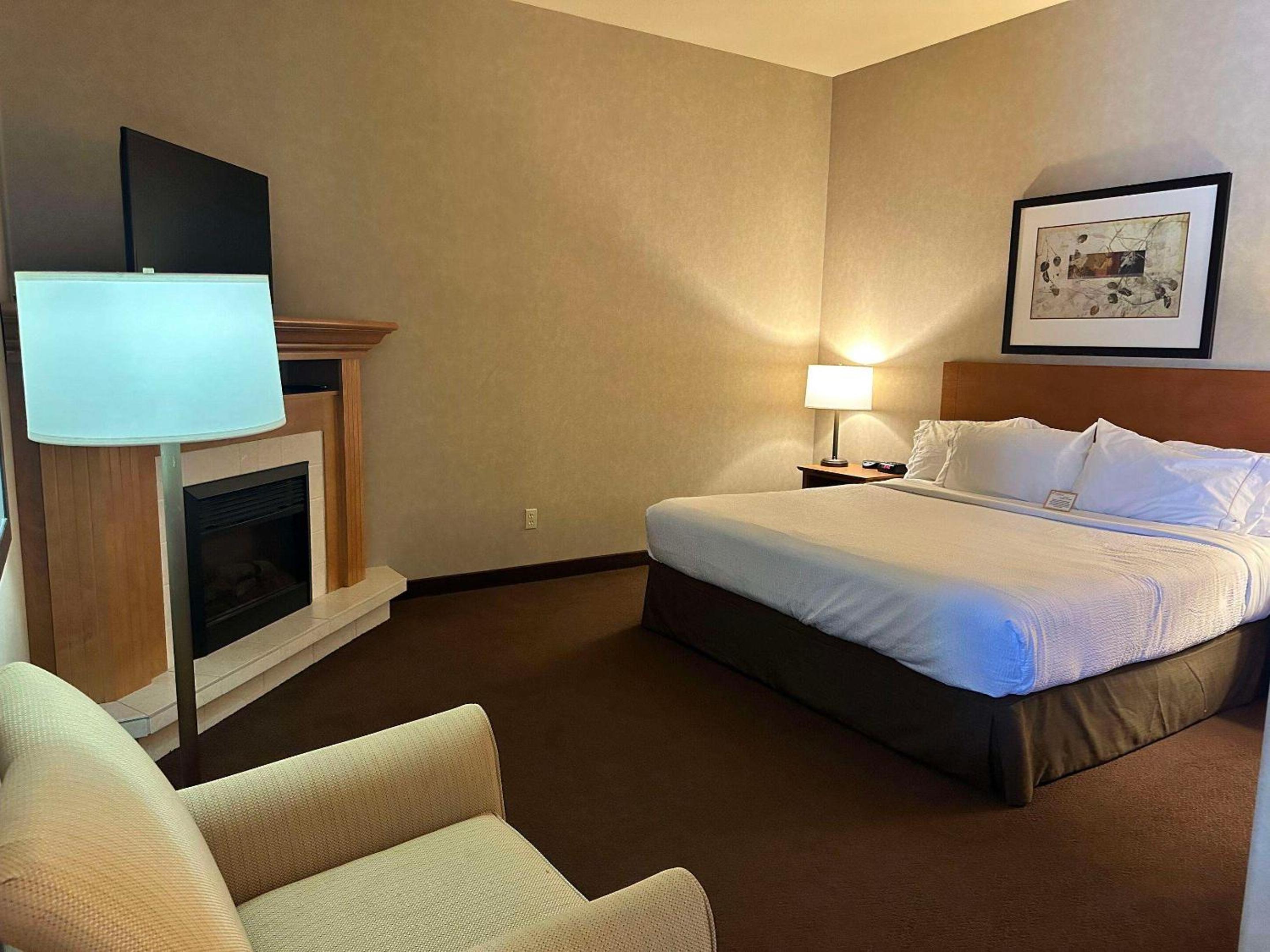 King Room With Roll-In Shower - Disability Access/Non Smoking/Ground Floor - Photo 46