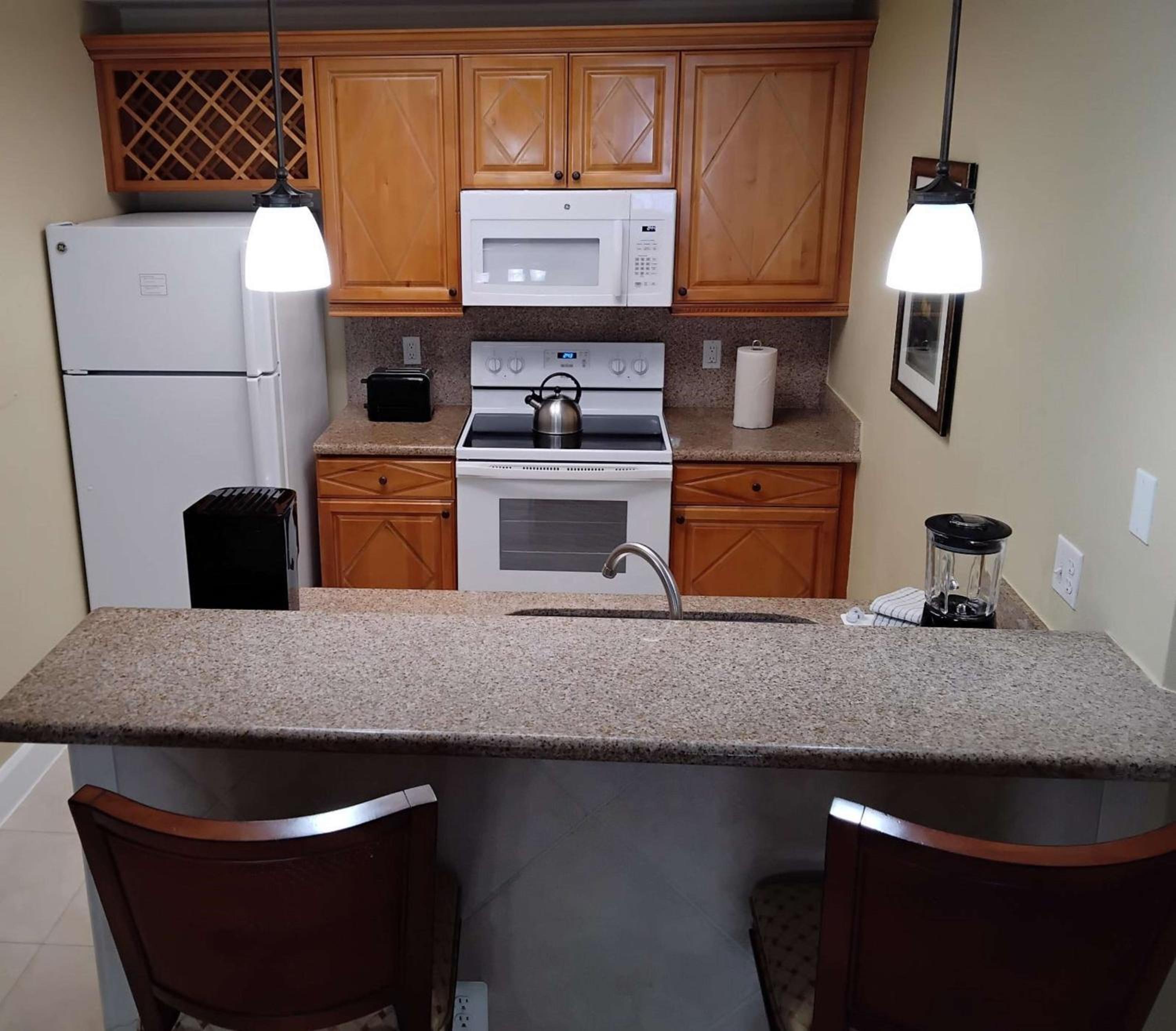 Two-Bedroom Suite with Roll-In Shower - Mobility Accessible thumbnail 5