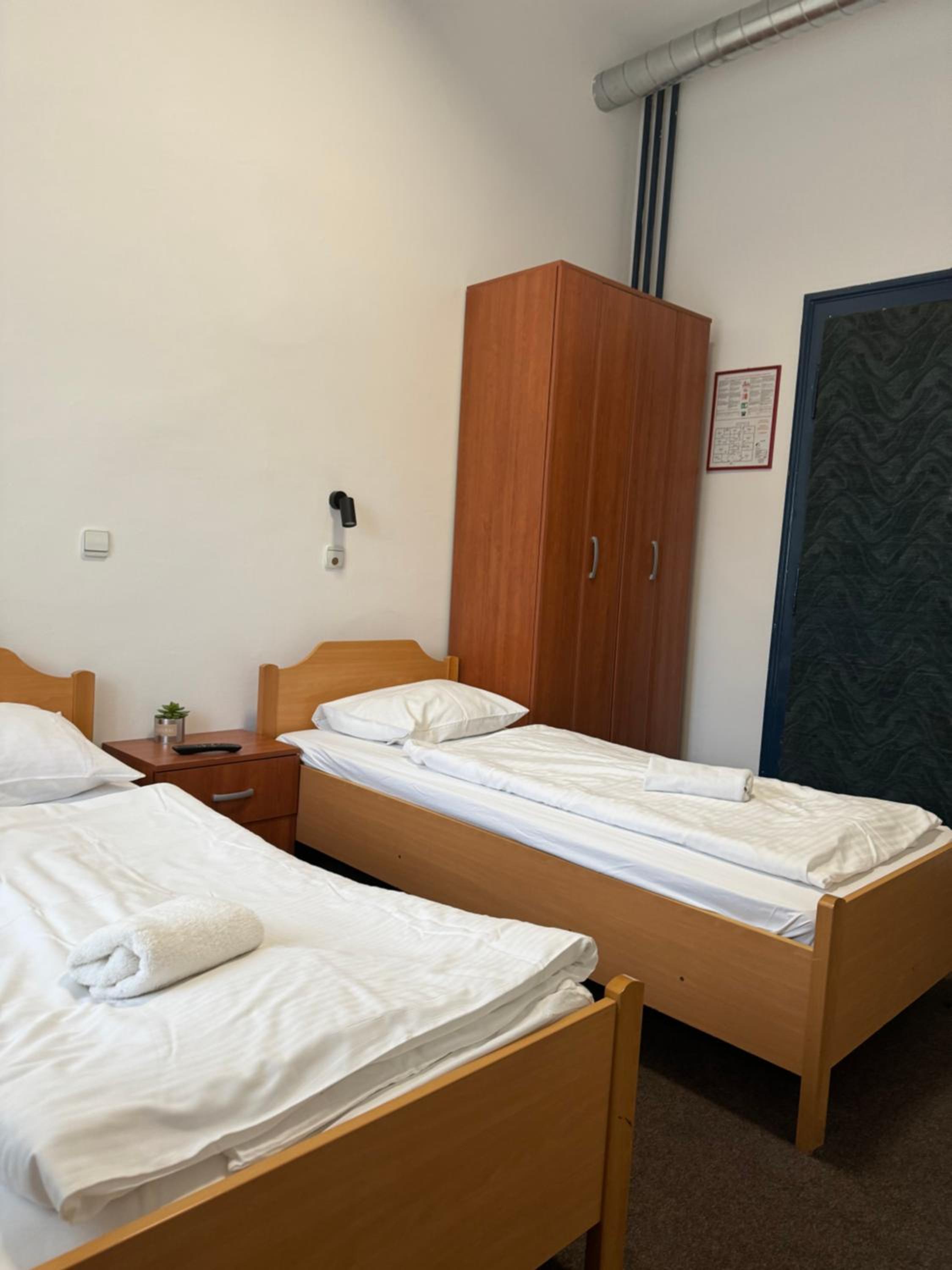 Double Room with Shared Bathroom photo 2