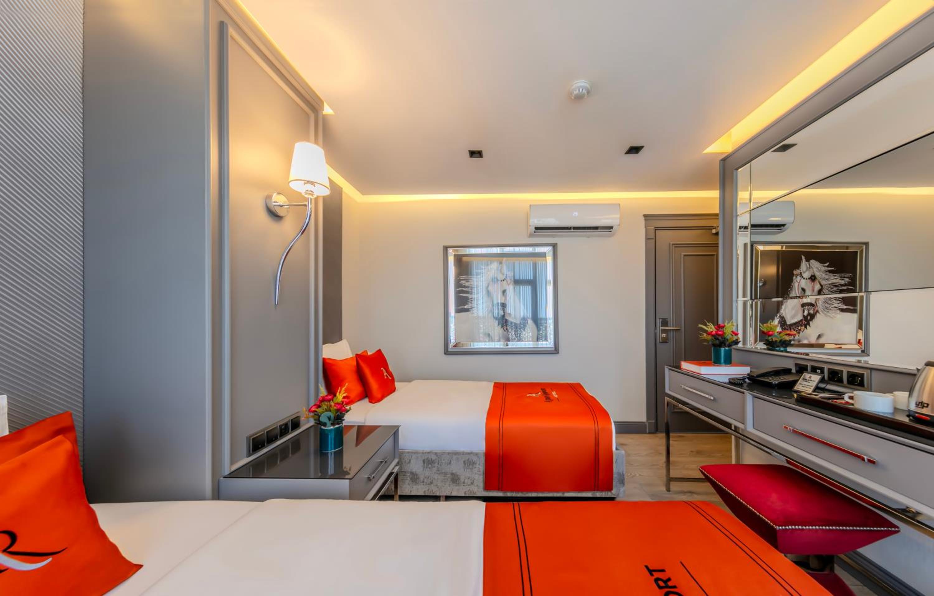 Deluxe Double Room - Photo 20