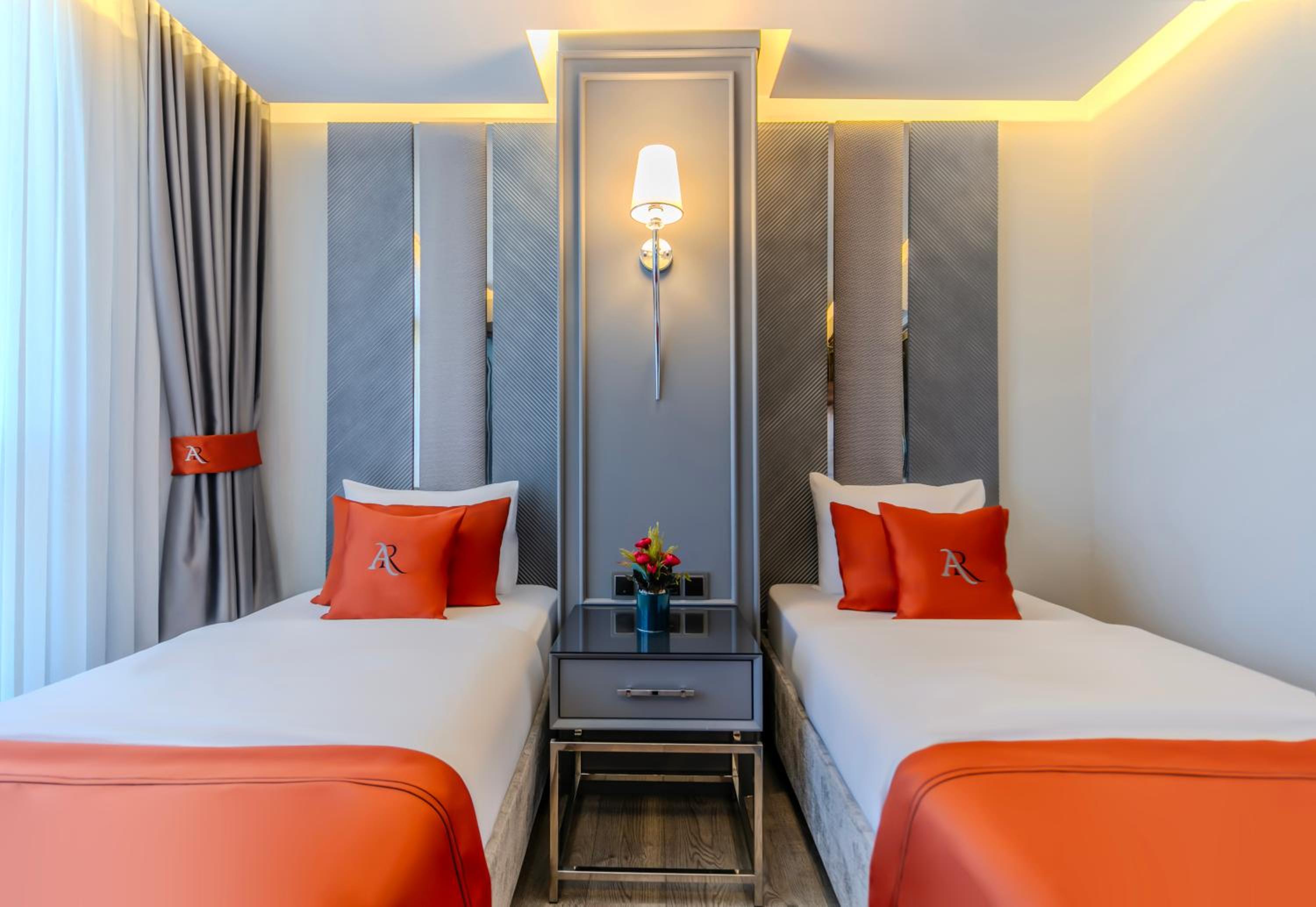 Deluxe Double Room - Photo 17