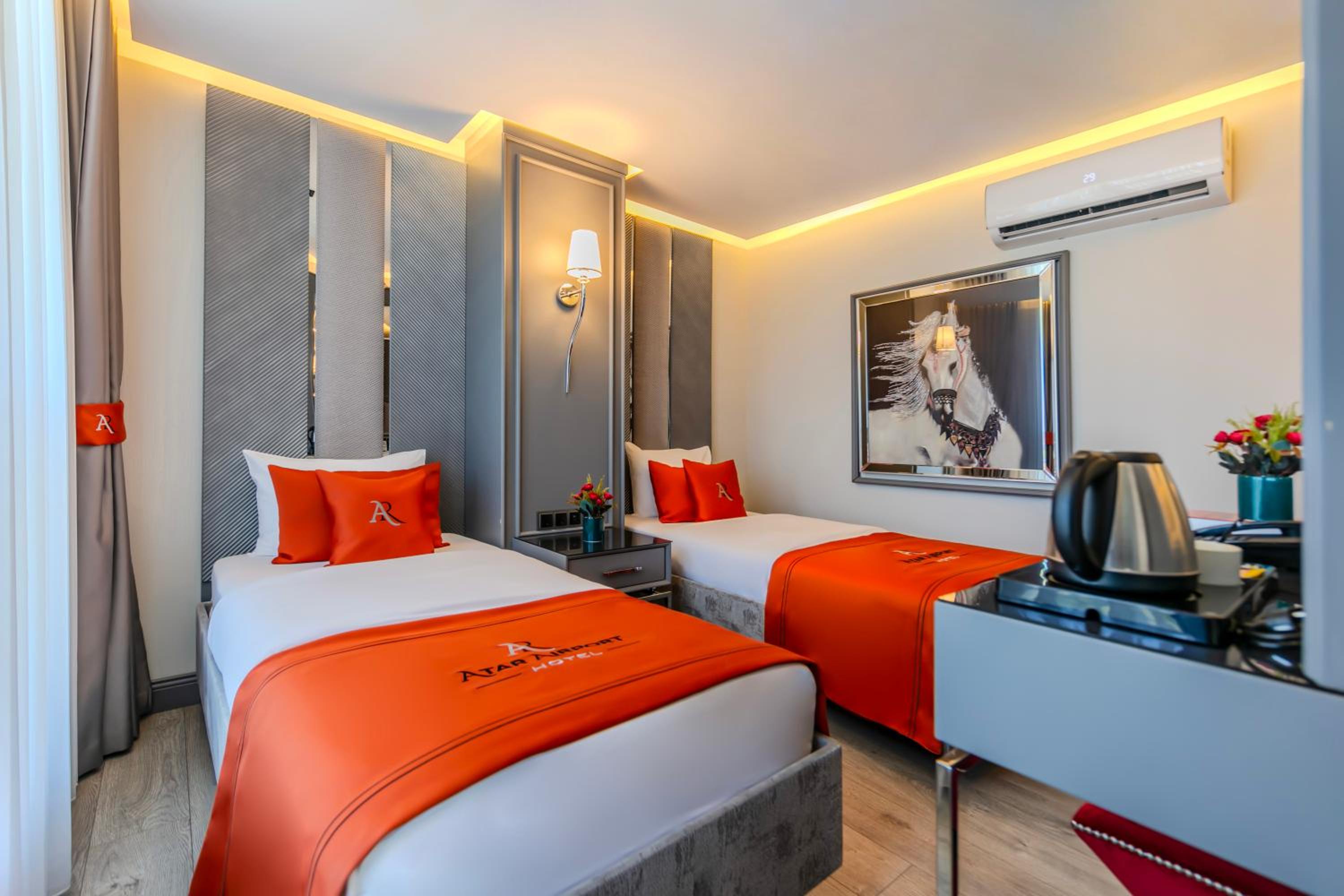 Deluxe Double Room - Photo 11