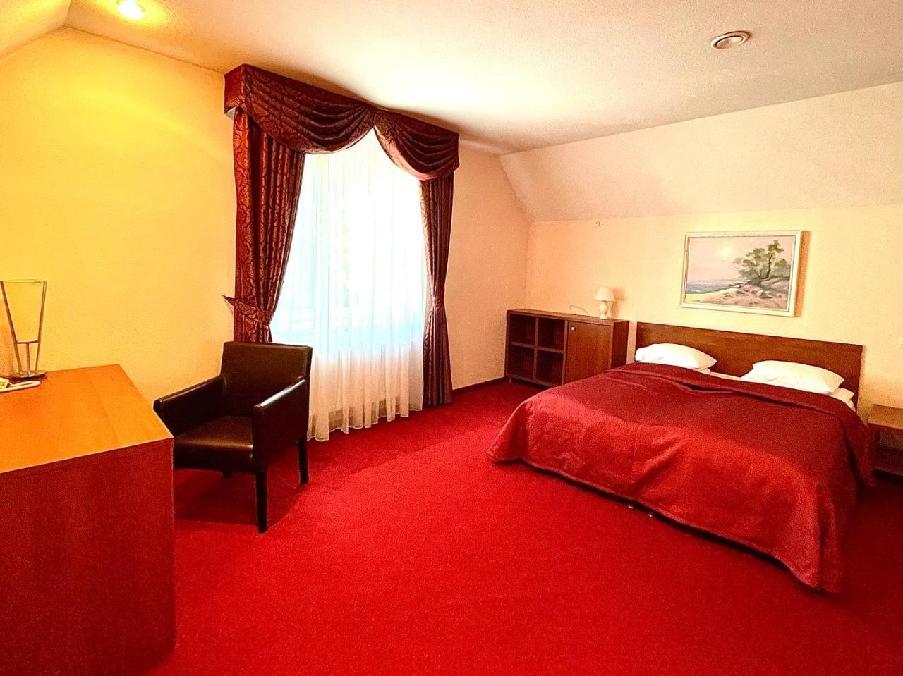Two-Bedroom Suite photo 2
