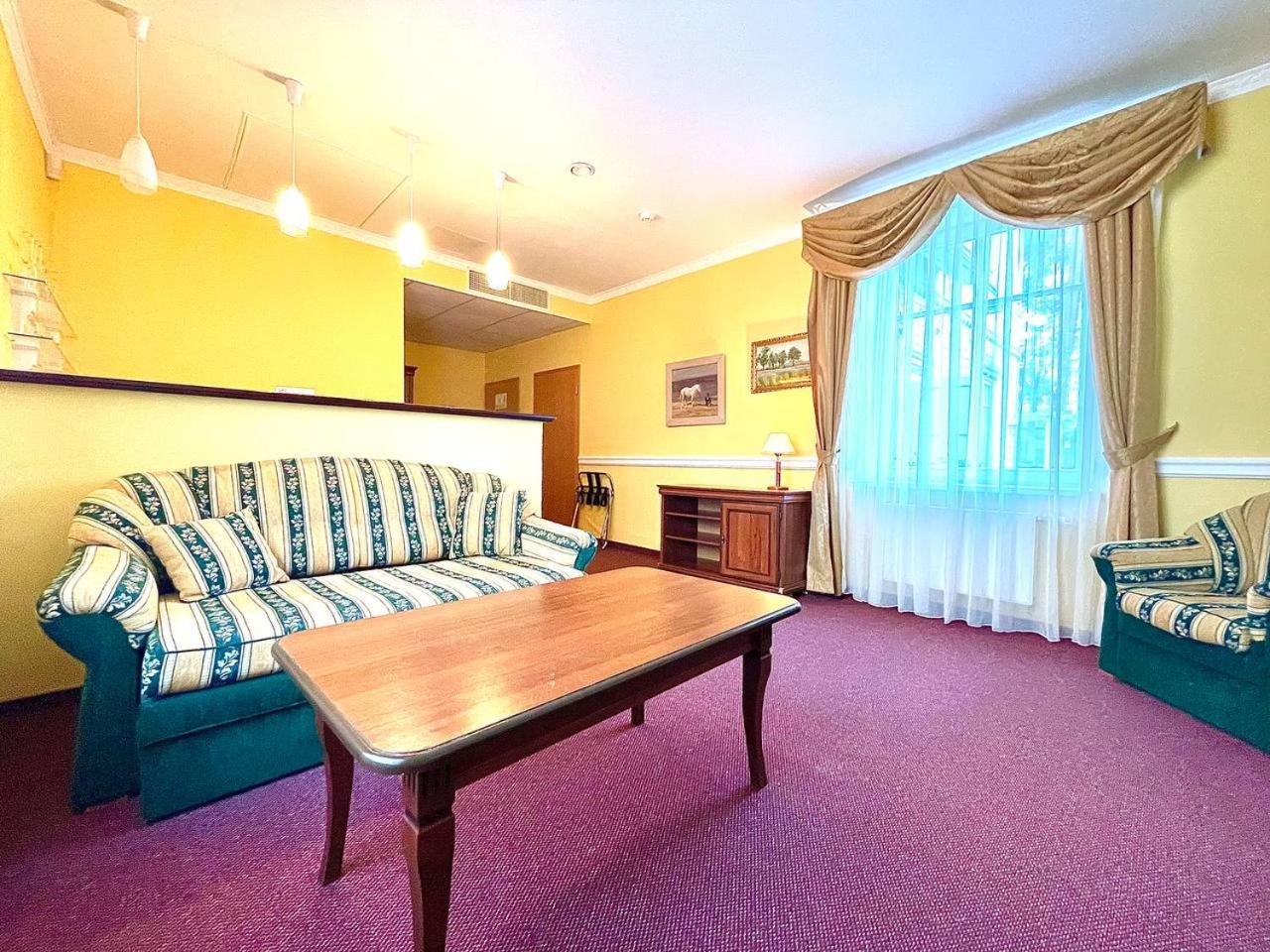 Deluxe Apartment