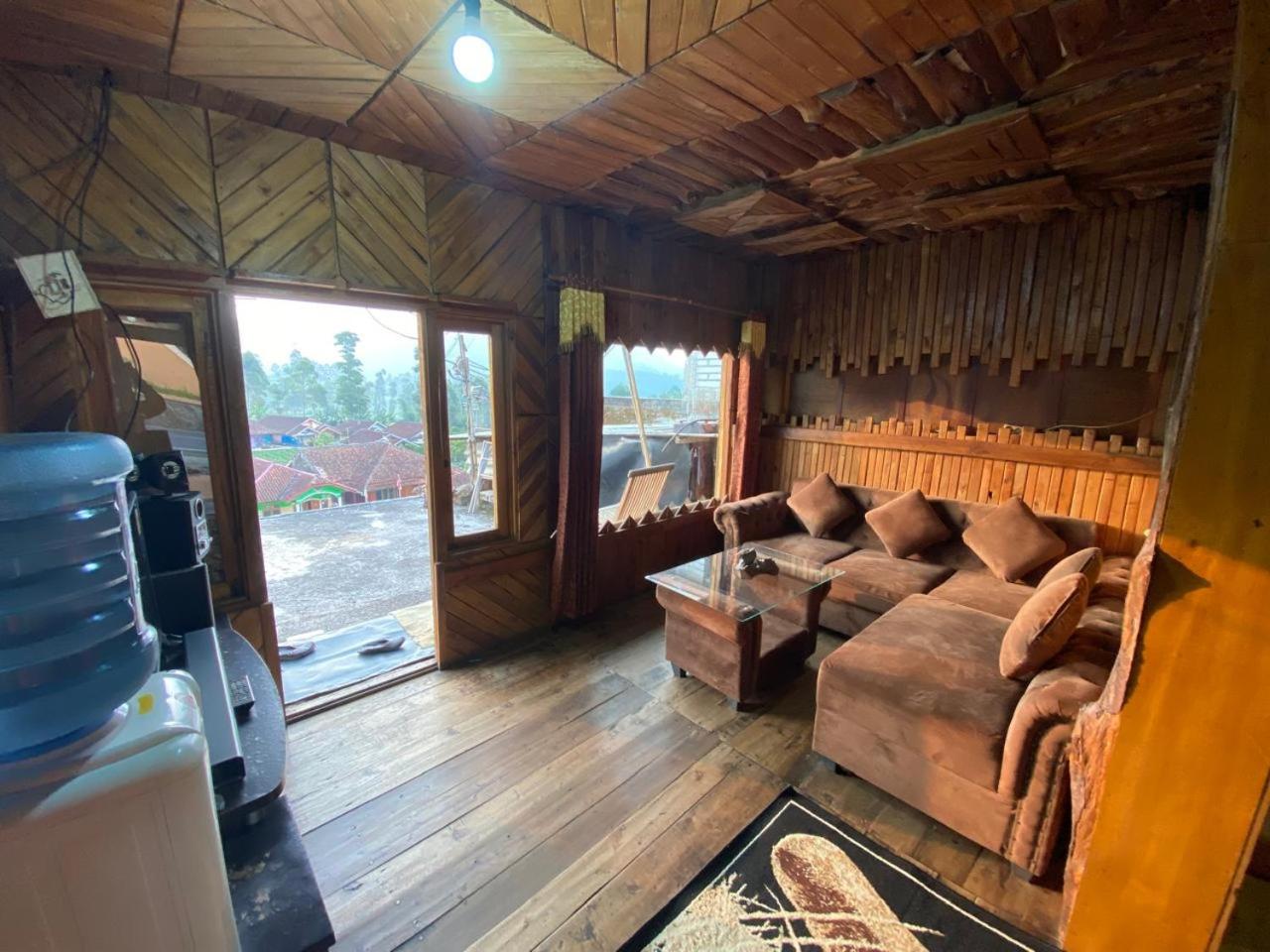 Three-Bedroom Villa photo 1