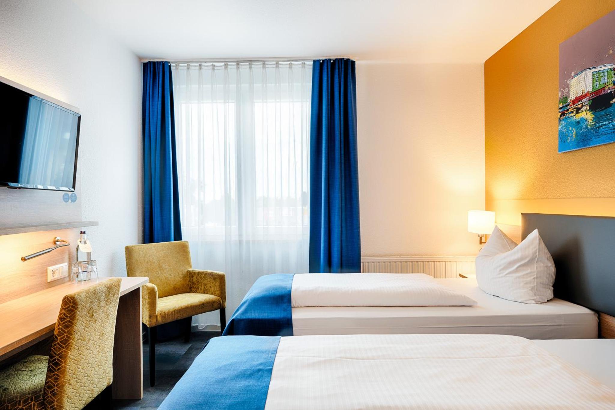 Standard Twin Room photo 2