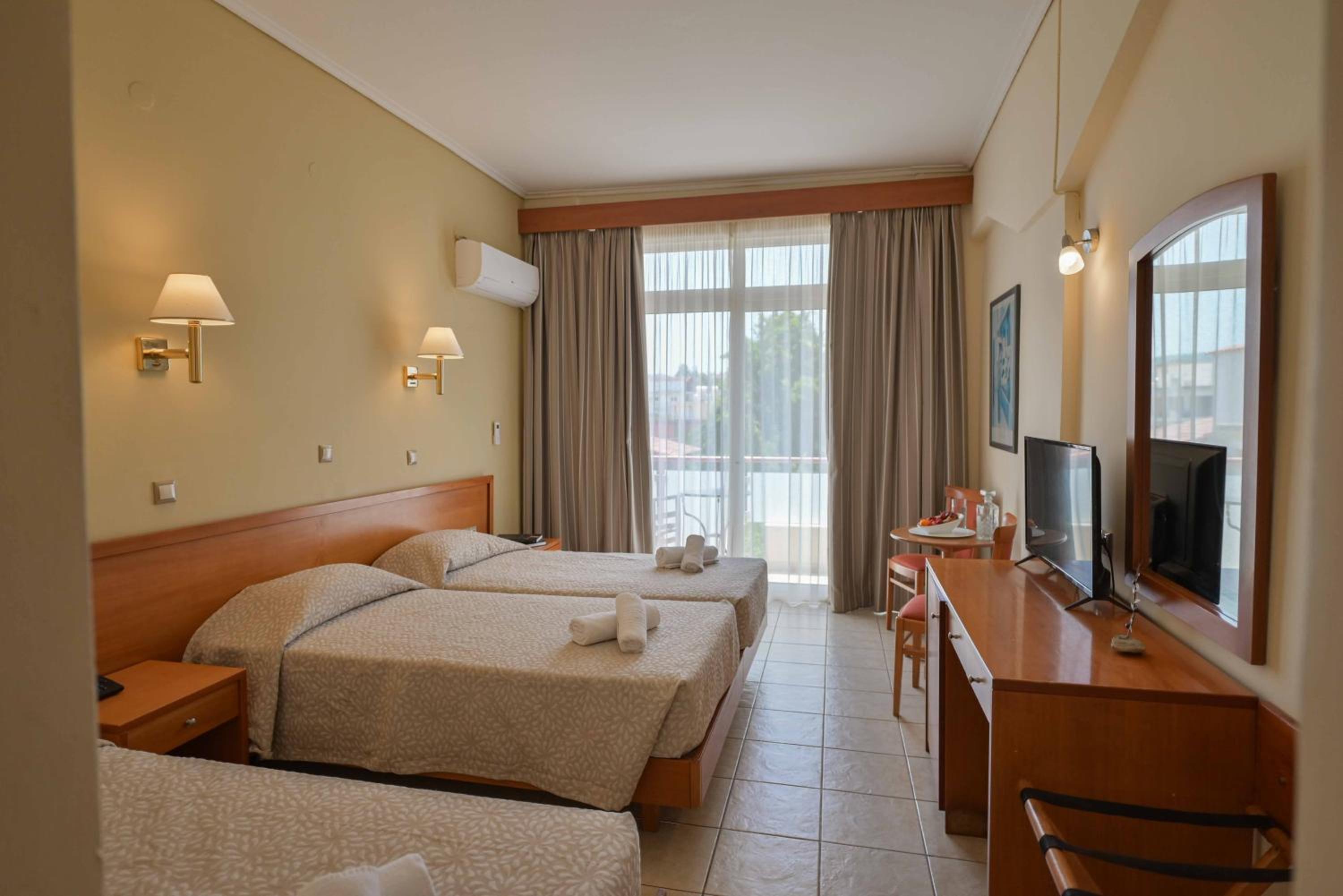 Triple Room - Photo 2
