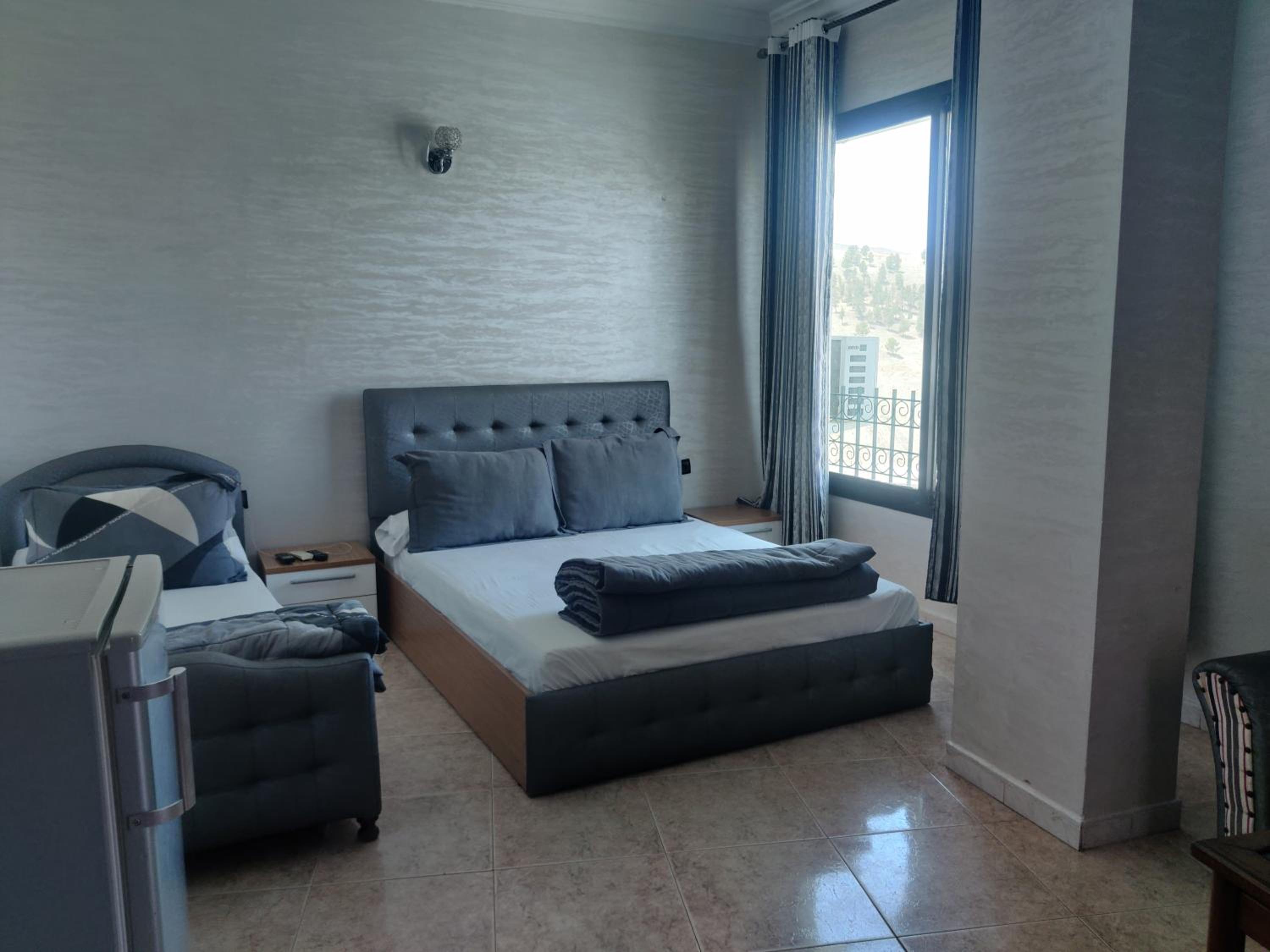 Economy Triple Room
