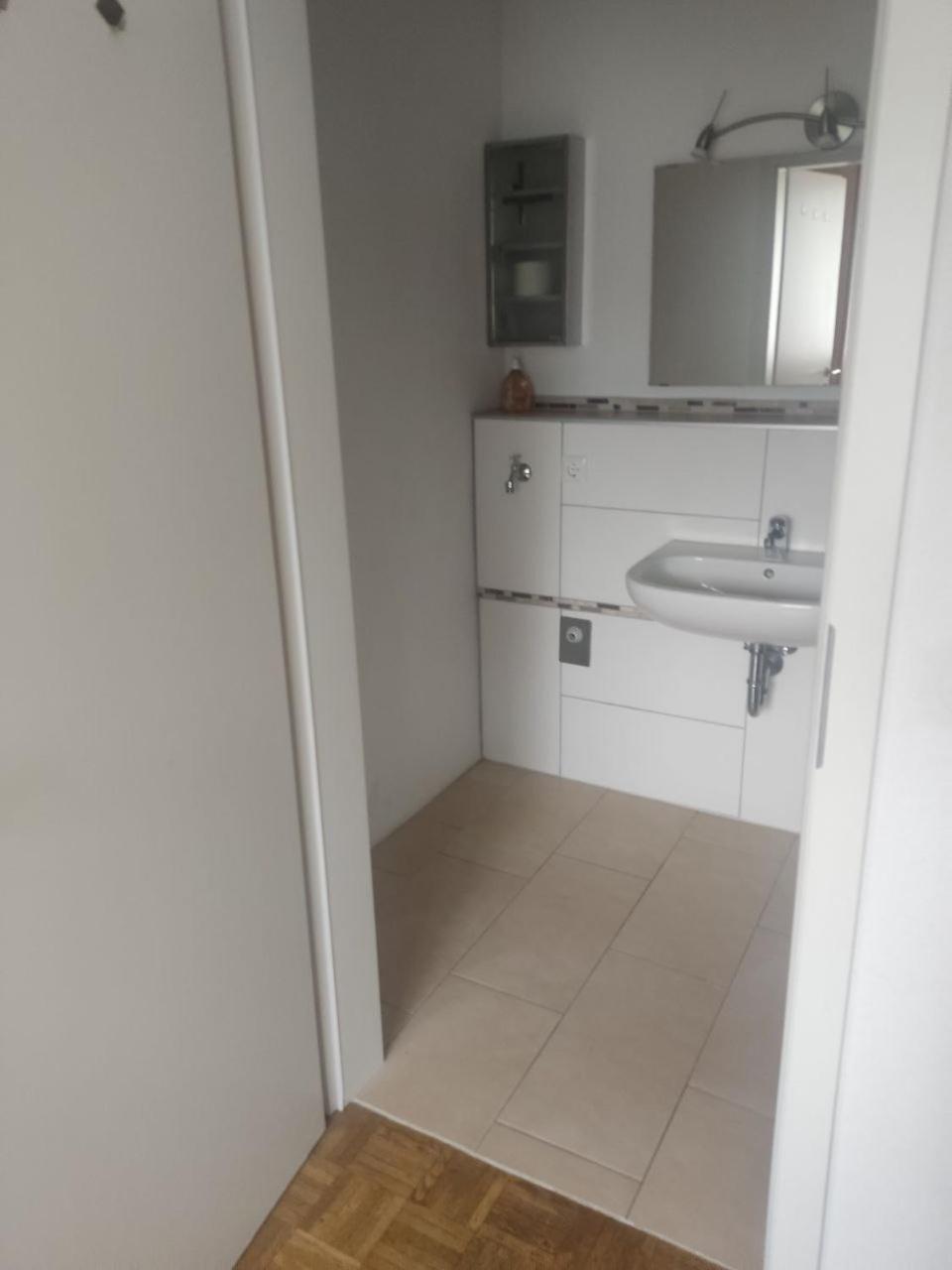 Large Twin Room photo 2